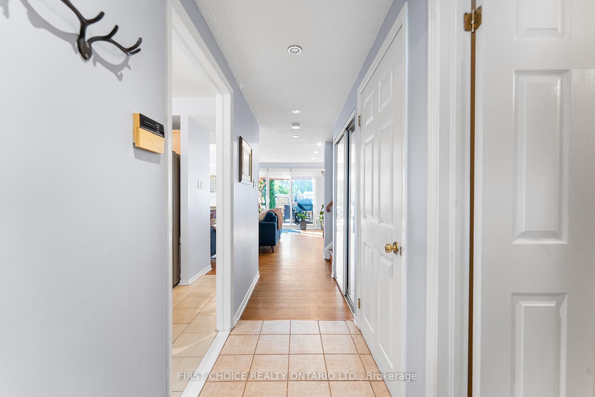 Photo 4 of 1306 Morrison Drive, Ottawa, Redwood Park — HOMEH