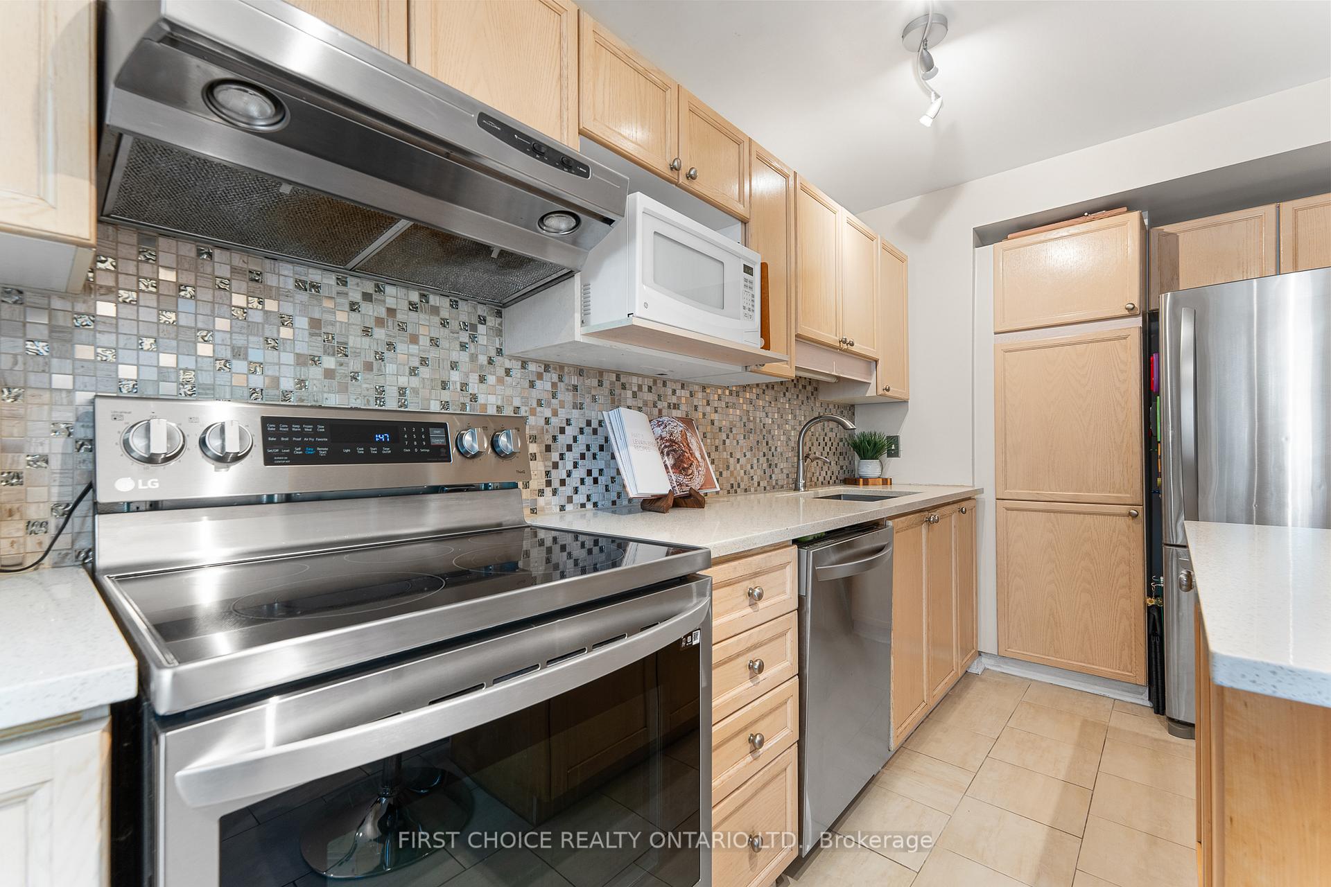 Photo 8 of 1306 Morrison Drive, Ottawa, Redwood Park — HOMEH