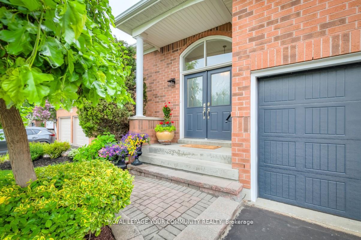 Photo 2 of 503 Silken Laumann Drive, Newmarket, Stonehaven-Wyndham — HOMEH