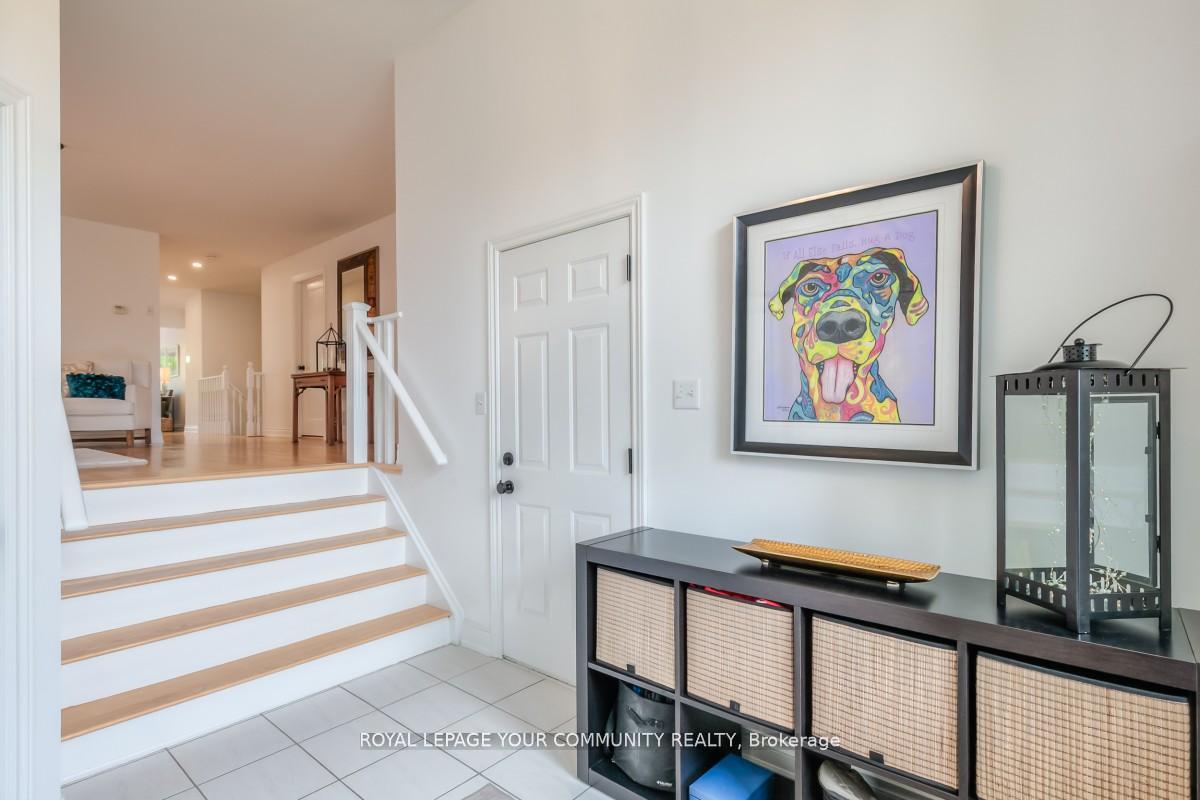 Photo 4 of 503 Silken Laumann Drive, Newmarket, Stonehaven-Wyndham — HOMEH
