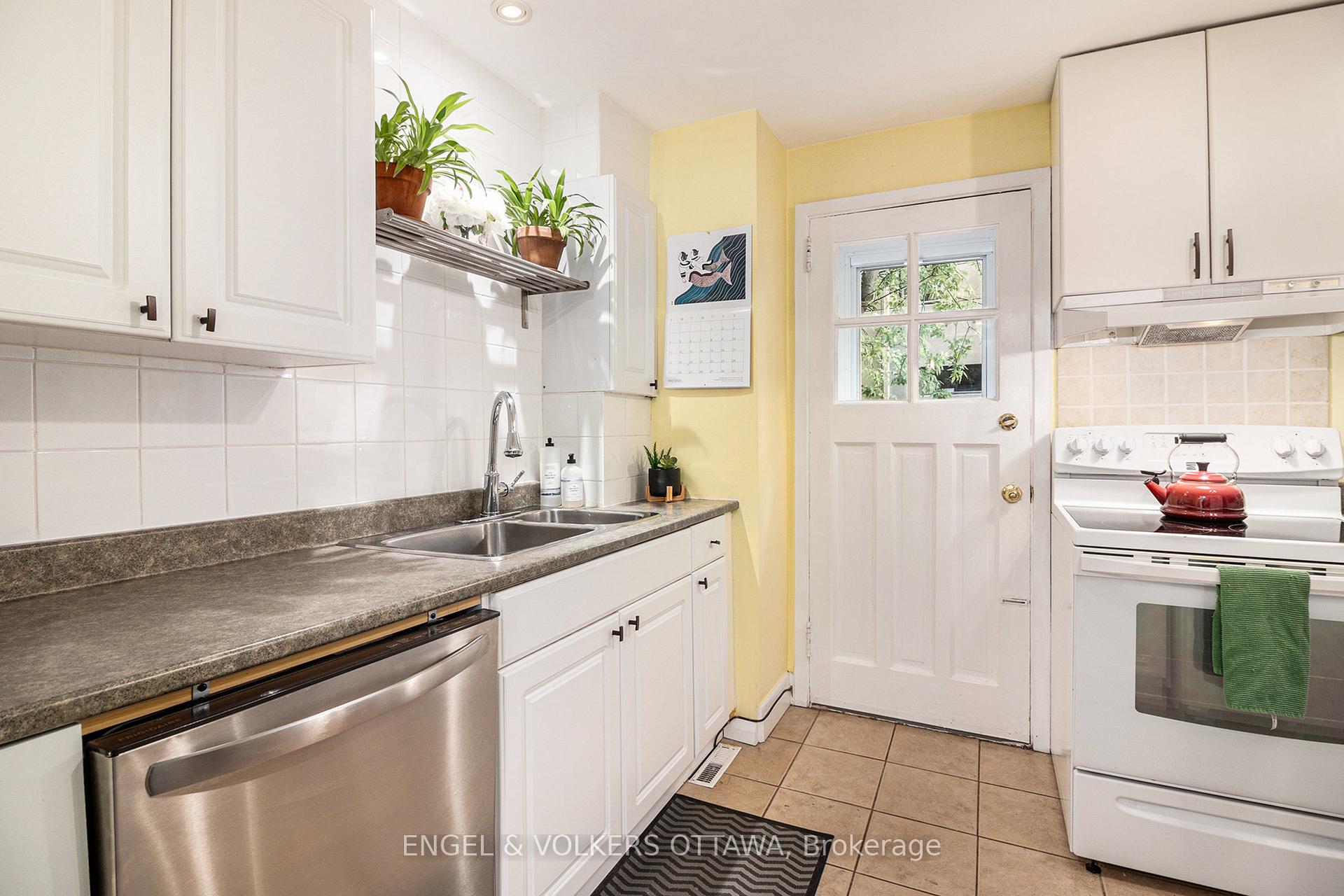Photo 9 of 72 Putman Avenue, Ottawa, Lindenlea — HOMEH