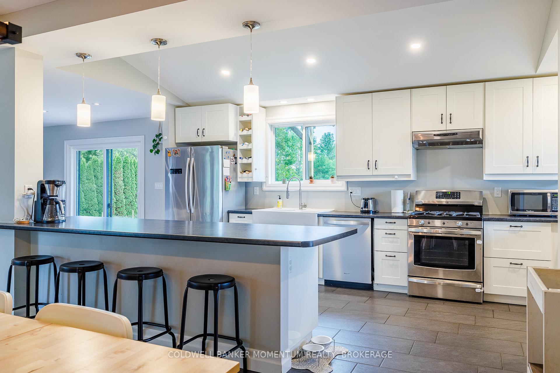 Photo 12 of 1344 Effingham Street, Pelham, Fenwick — HOMEH