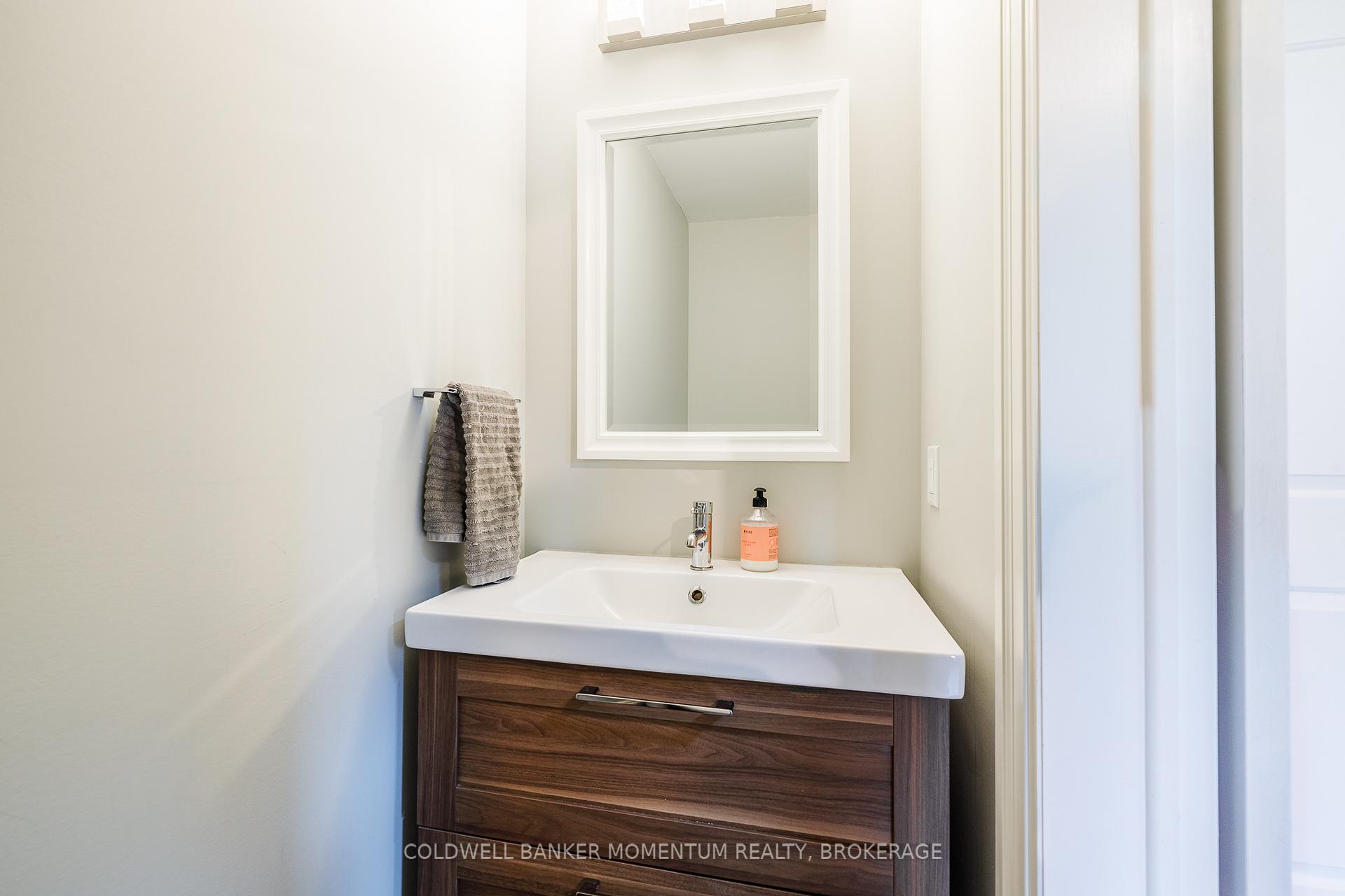 Photo 23 of 1344 Effingham Street, Pelham, Fenwick — HOMEH