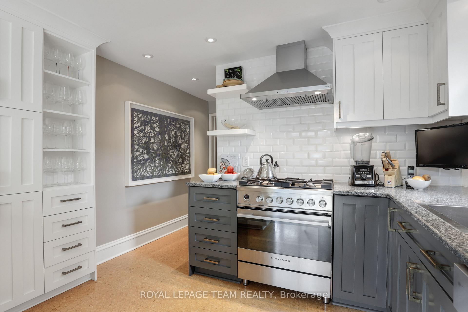 Photo 9 of 161 Mackay Street, Ottawa, New Edinburgh — HOMEH