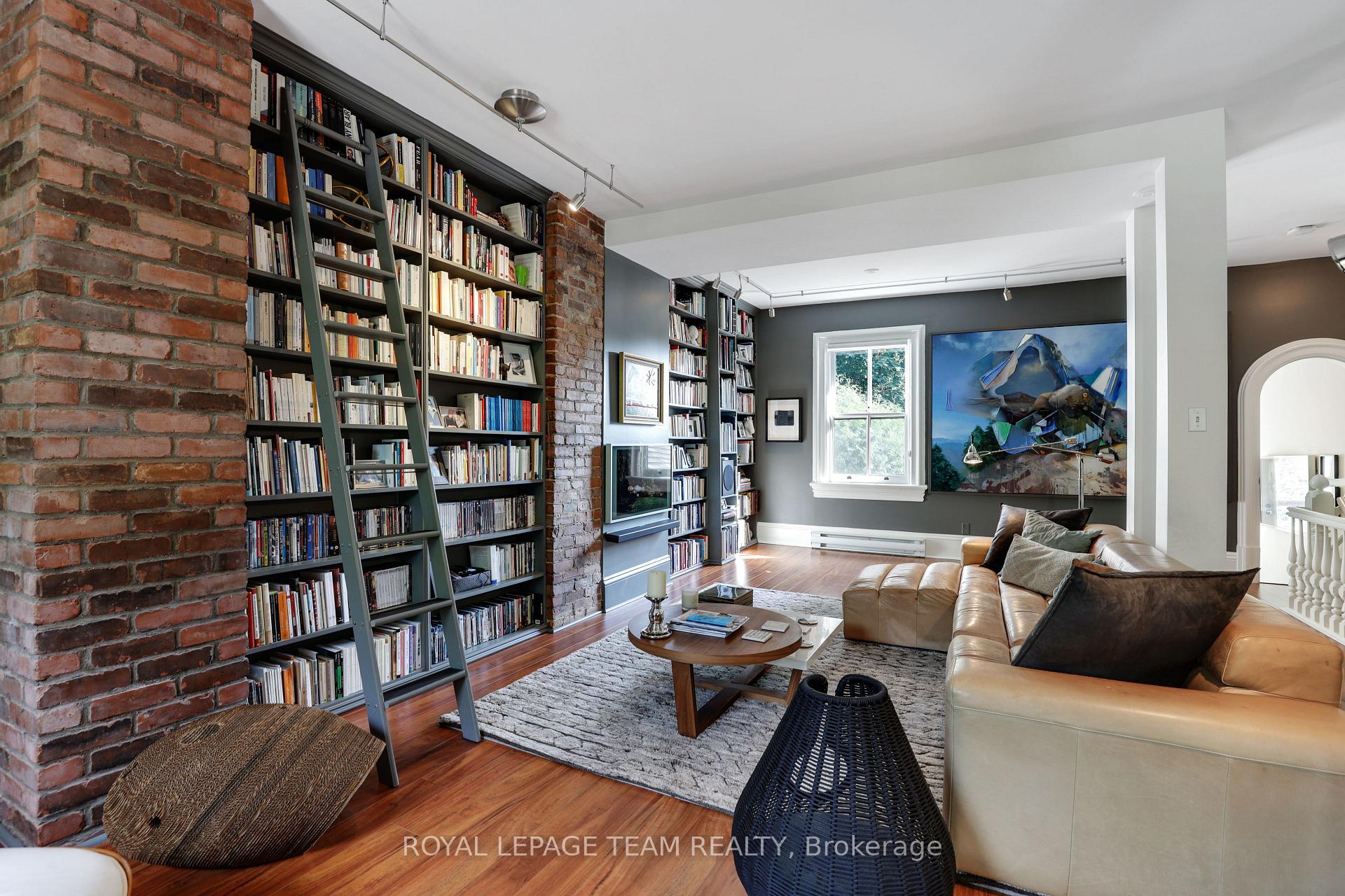 Photo 16 of 161 Mackay Street, Ottawa, New Edinburgh — HOMEH