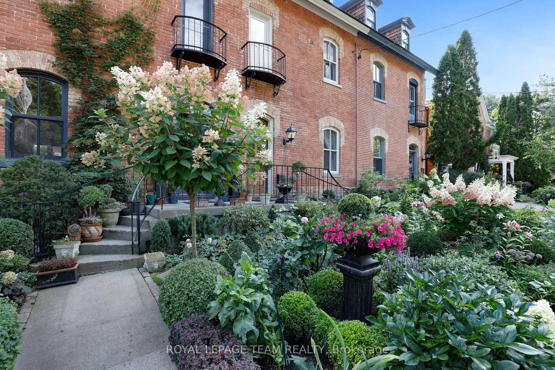 Photo 24 of 161 Mackay Street, Ottawa, New Edinburgh — HOMEH