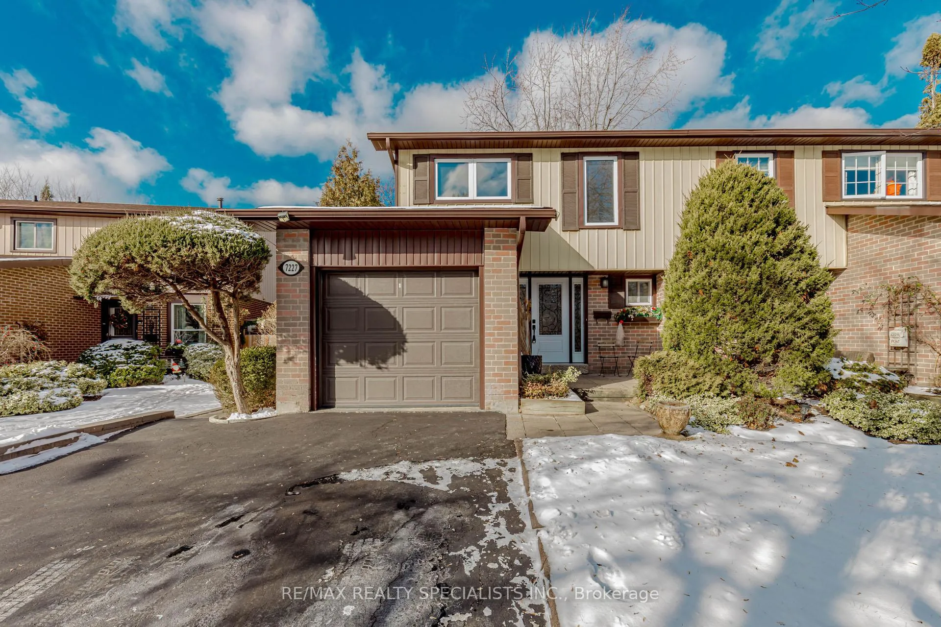 Photo 3 of 7227 Joliette Crescent, Mississauga, Meadowvale — HOMEH