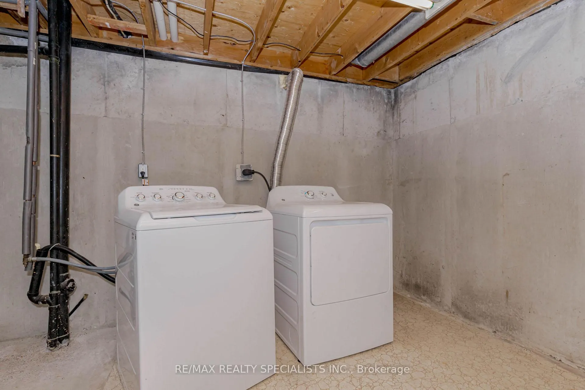 Photo 63 of 7227 Joliette Crescent, Mississauga, Meadowvale — HOMEH