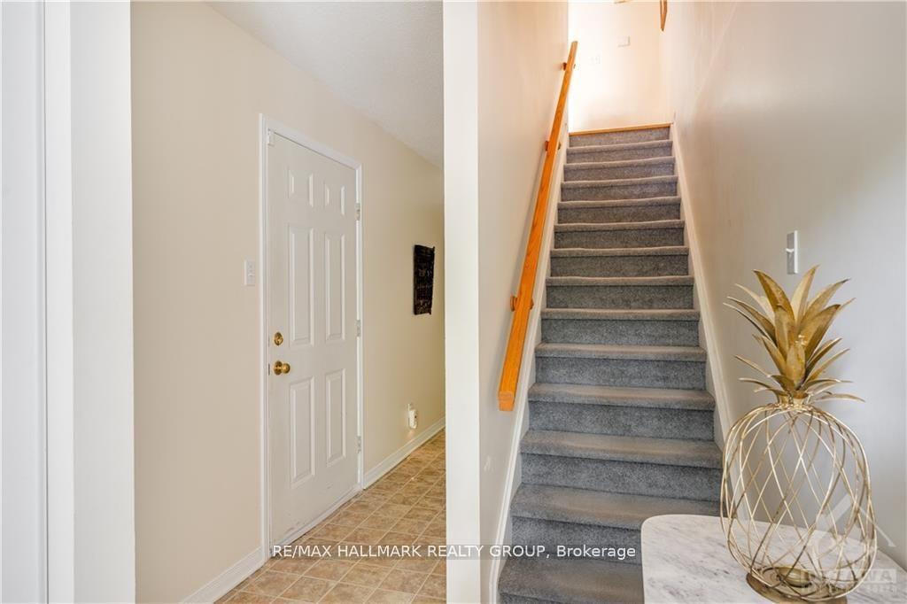 Photo 4 of 17 Seth Private, Ottawa, Carson Meadows — HOMEH