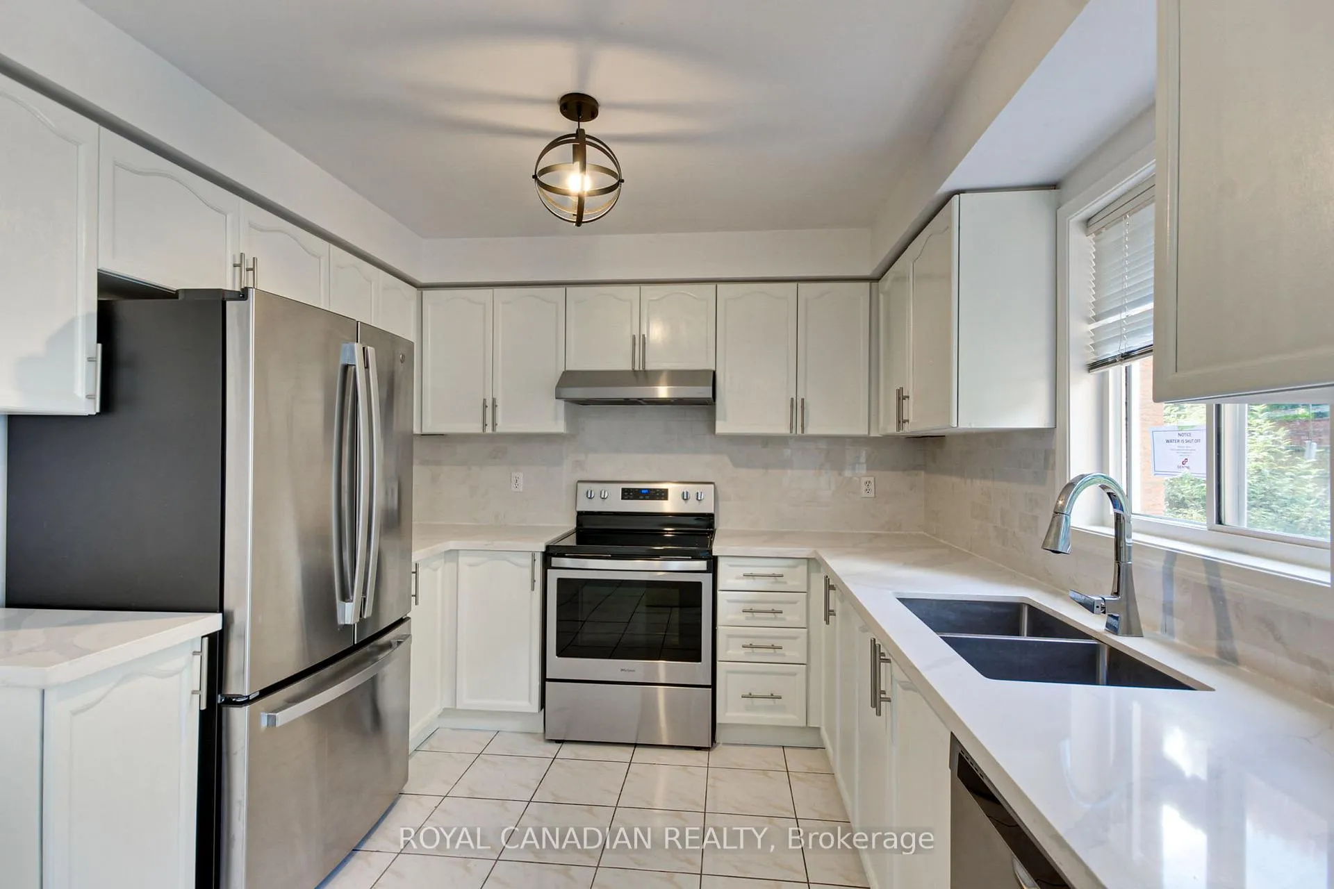 Photo 14 of 175 Rhodes Circle, Newmarket, Glenway Estates — HOMEH
