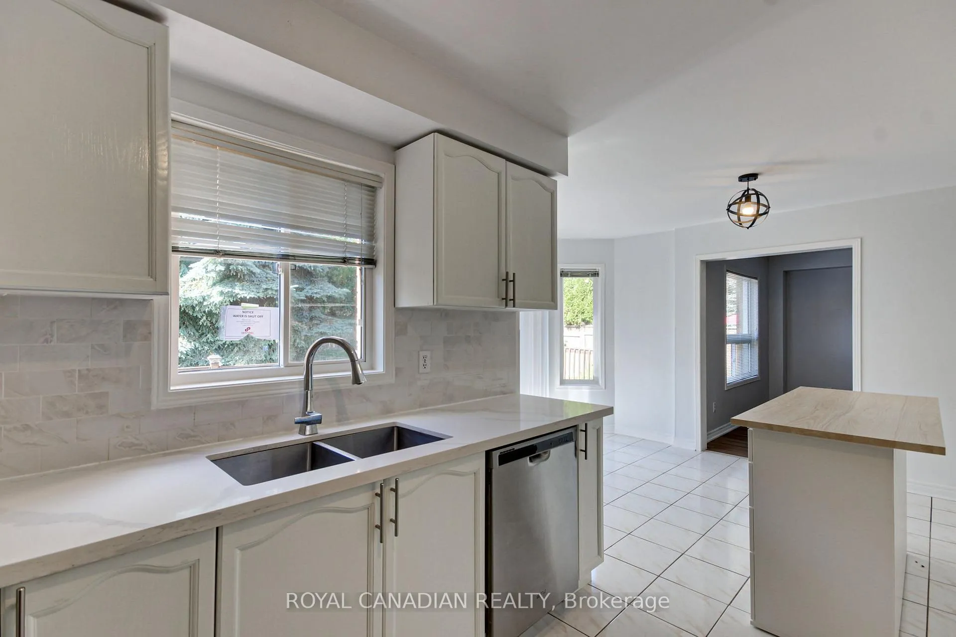Photo 16 of 175 Rhodes Circle, Newmarket, Glenway Estates — HOMEH