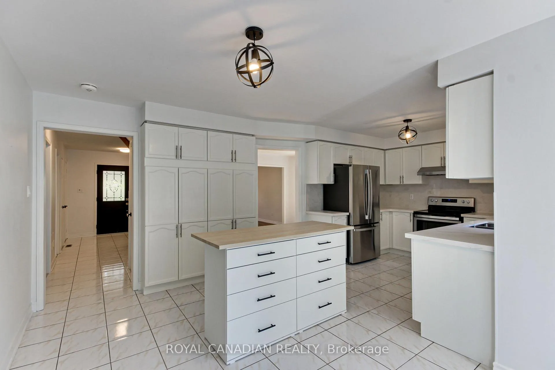 Photo 18 of 175 Rhodes Circle, Newmarket, Glenway Estates — HOMEH