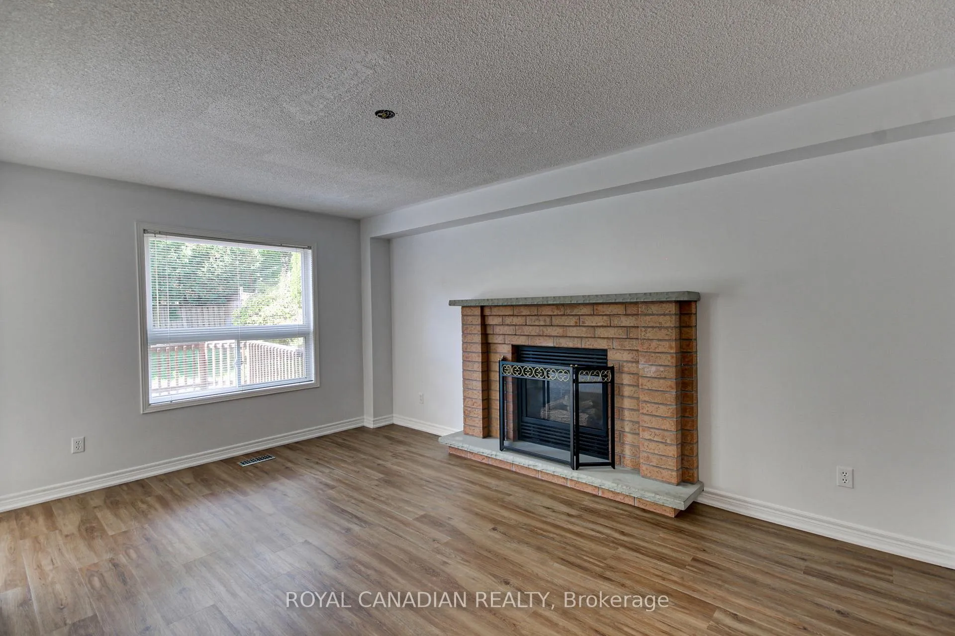 Photo 22 of 175 Rhodes Circle, Newmarket, Glenway Estates — HOMEH