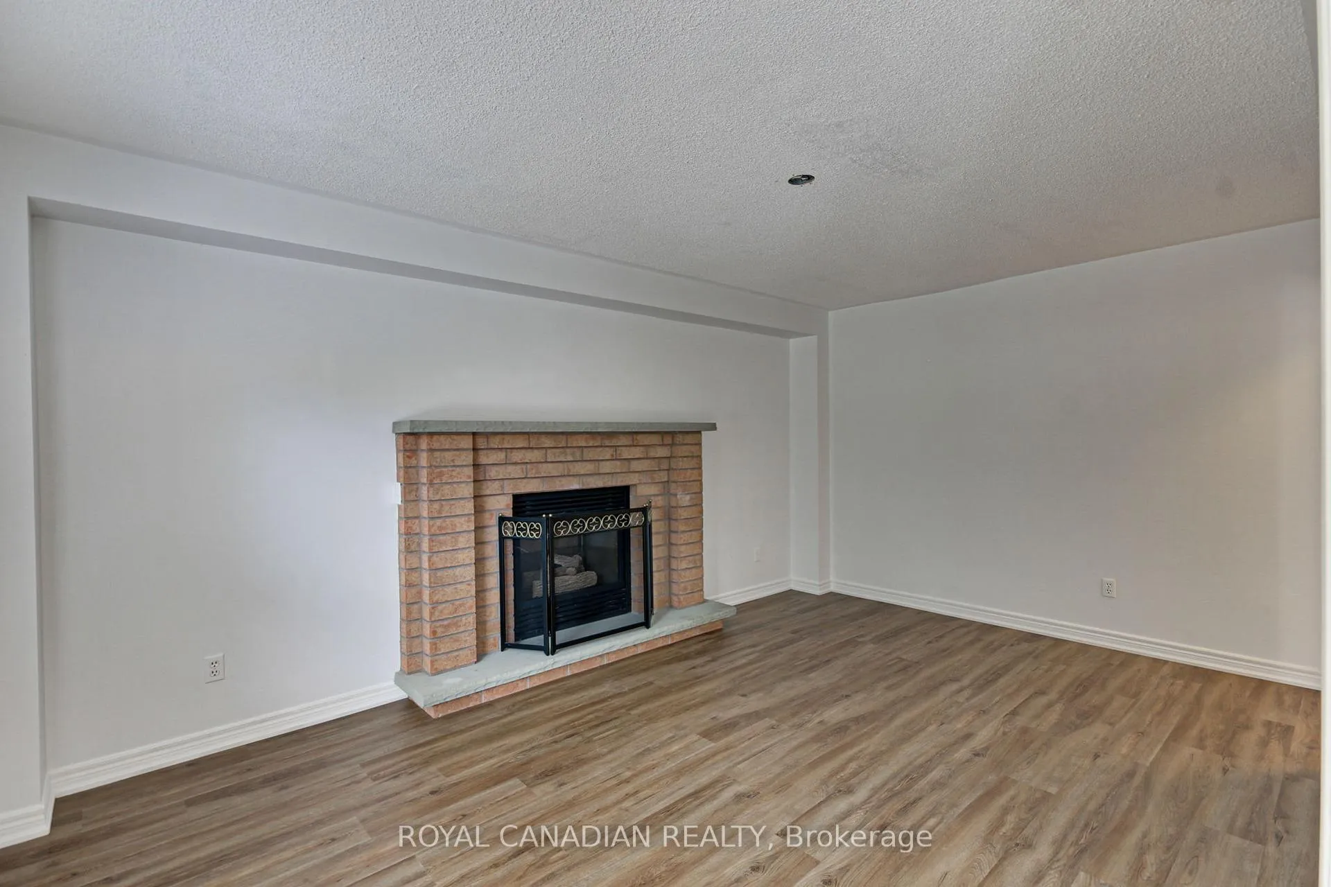 Photo 23 of 175 Rhodes Circle, Newmarket, Glenway Estates — HOMEH