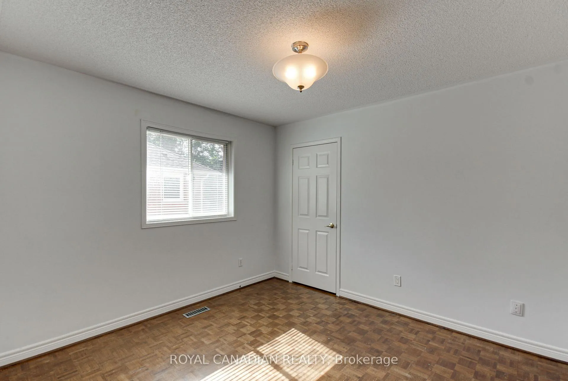 Photo 35 of 175 Rhodes Circle, Newmarket, Glenway Estates — HOMEH