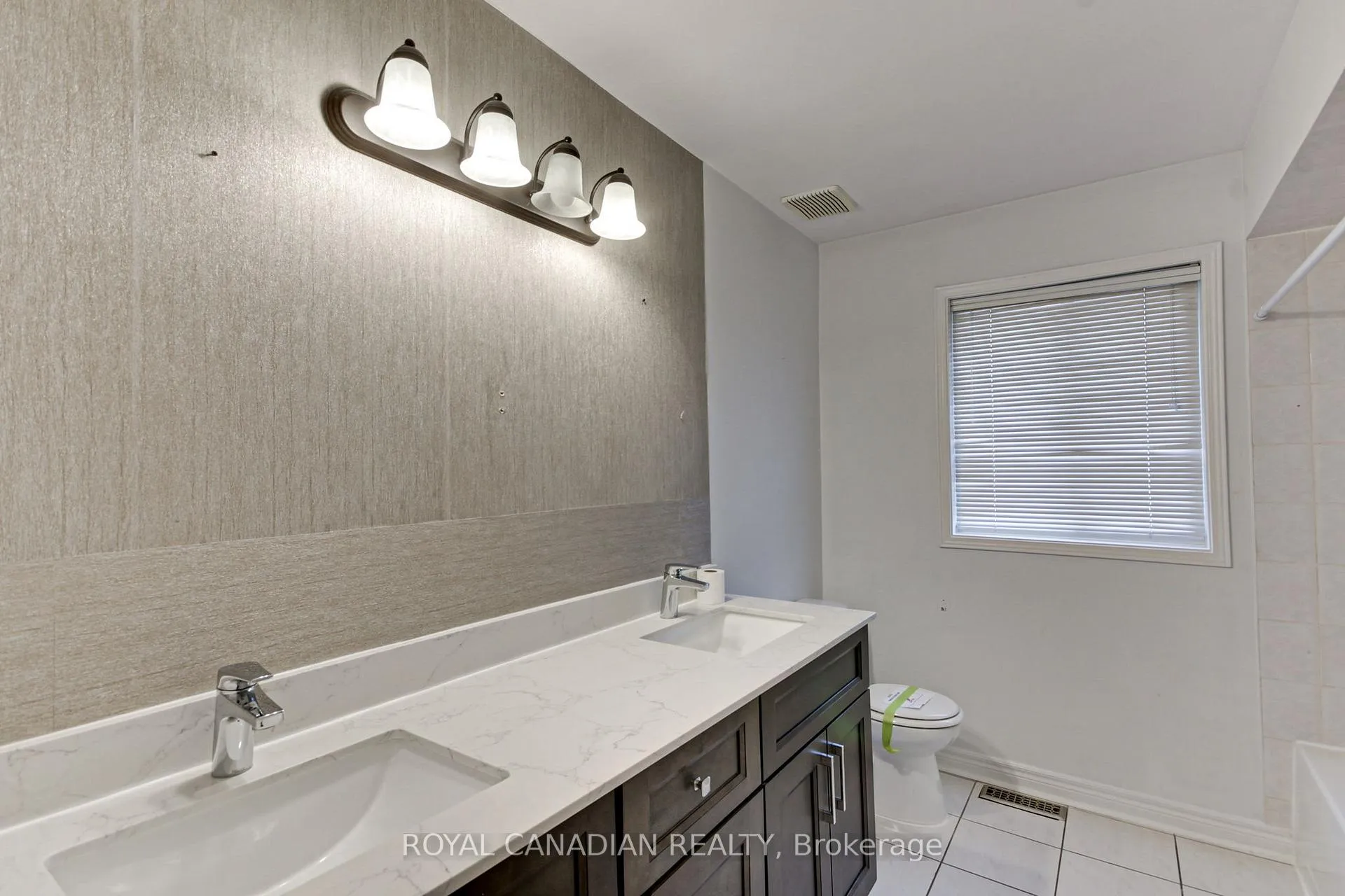 Photo 39 of 175 Rhodes Circle, Newmarket, Glenway Estates — HOMEH