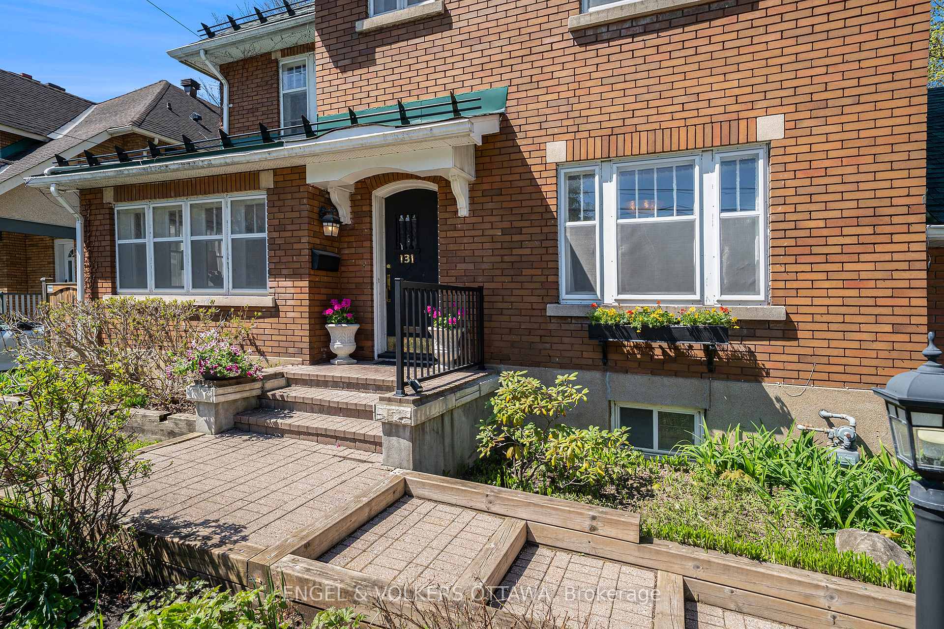 Photo 2 of 131 Acacia Avenue, Ottawa, Lindenlea — HOMEH