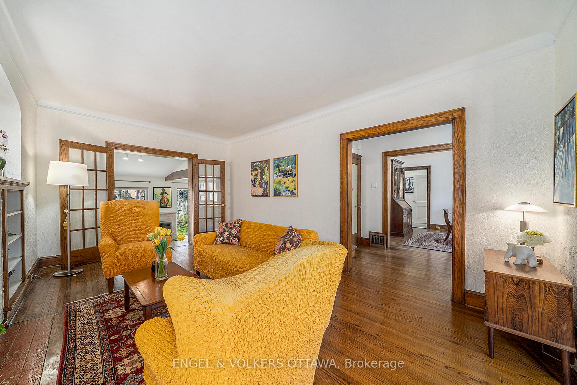 Photo 7 of 131 Acacia Avenue, Ottawa, Lindenlea — HOMEH