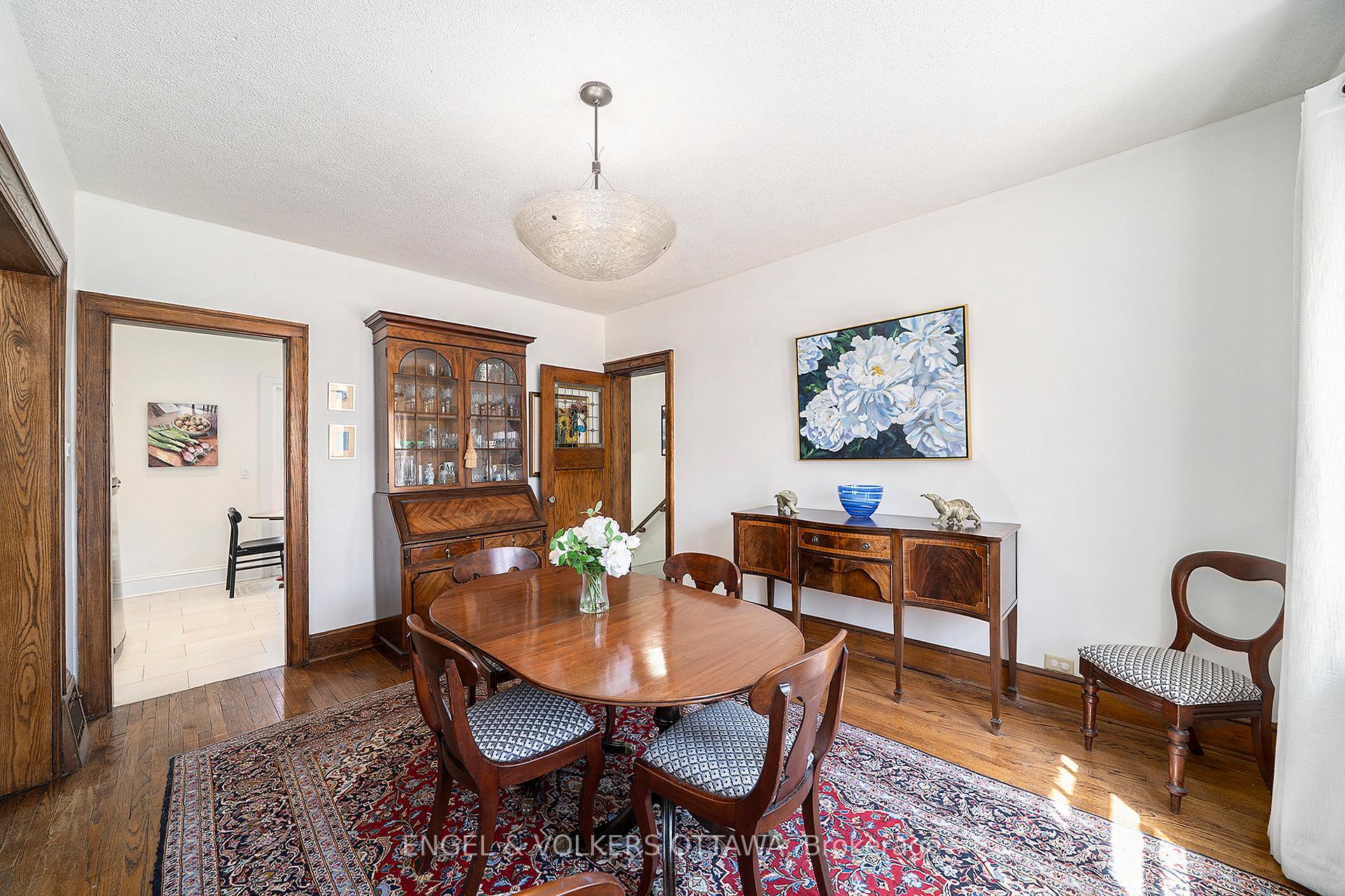Photo 11 of 131 Acacia Avenue, Ottawa, Lindenlea — HOMEH