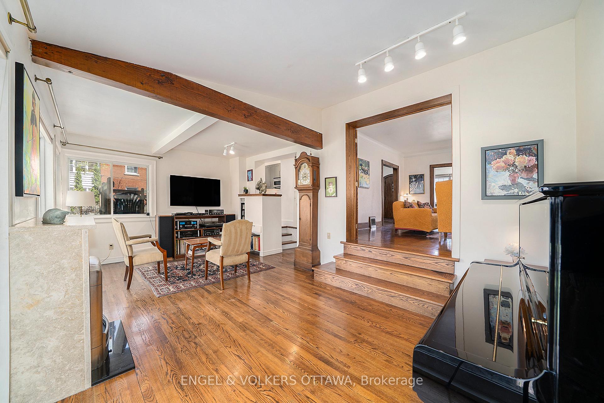 Photo 15 of 131 Acacia Avenue, Ottawa, Lindenlea — HOMEH