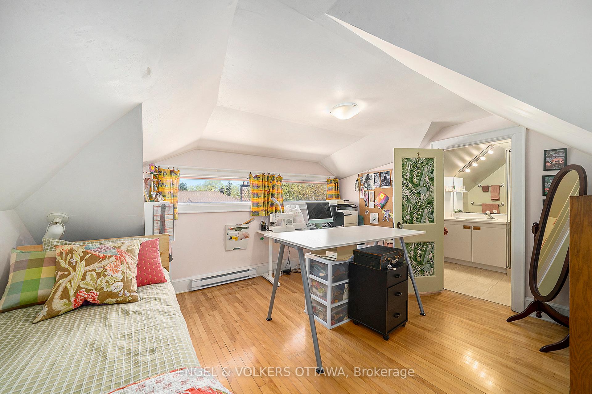 Photo 26 of 131 Acacia Avenue, Ottawa, Lindenlea — HOMEH