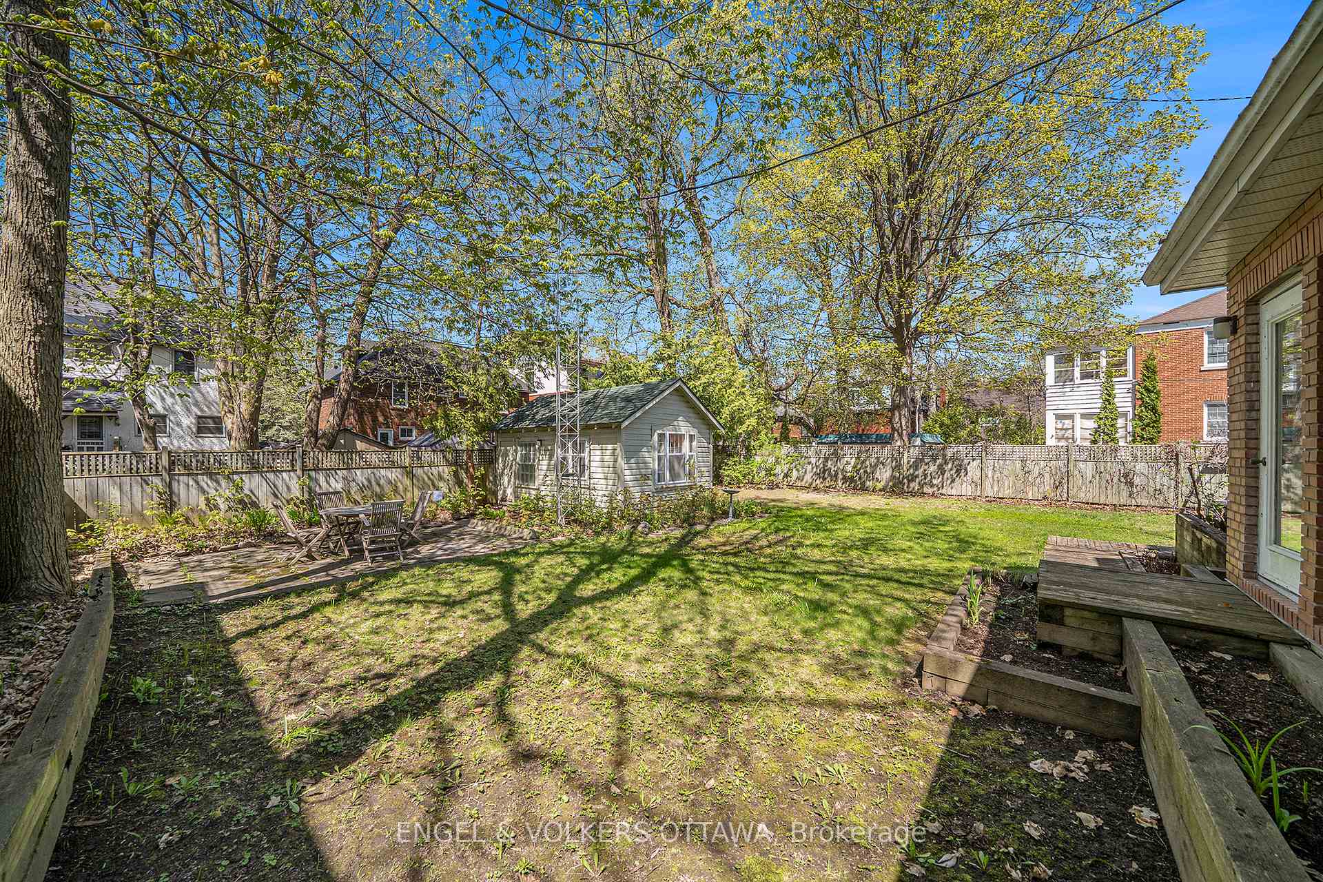 Photo 34 of 131 Acacia Avenue, Ottawa, Lindenlea — HOMEH