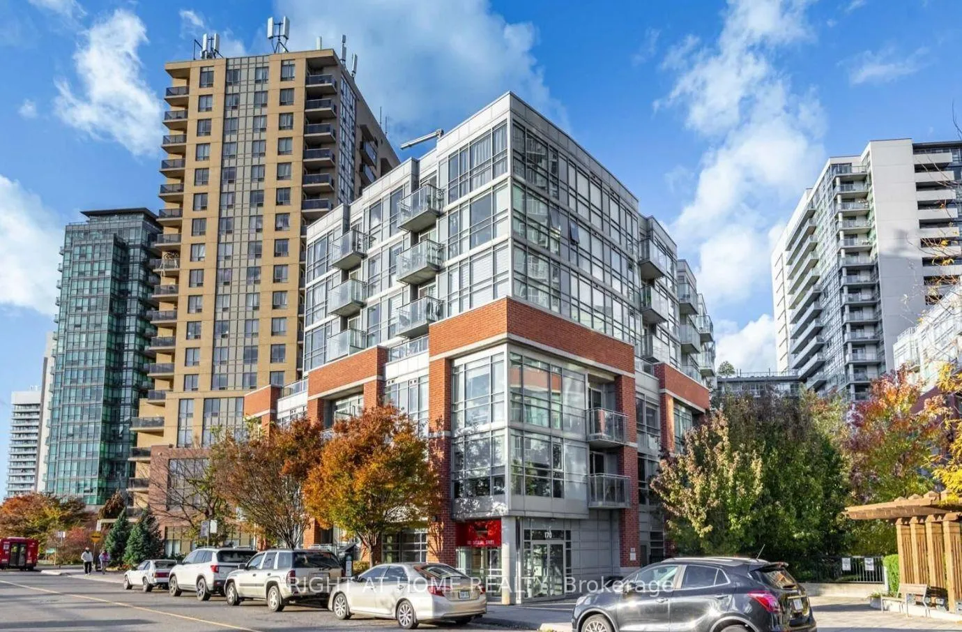 Front of Unit 804, 170 Sudbury Street