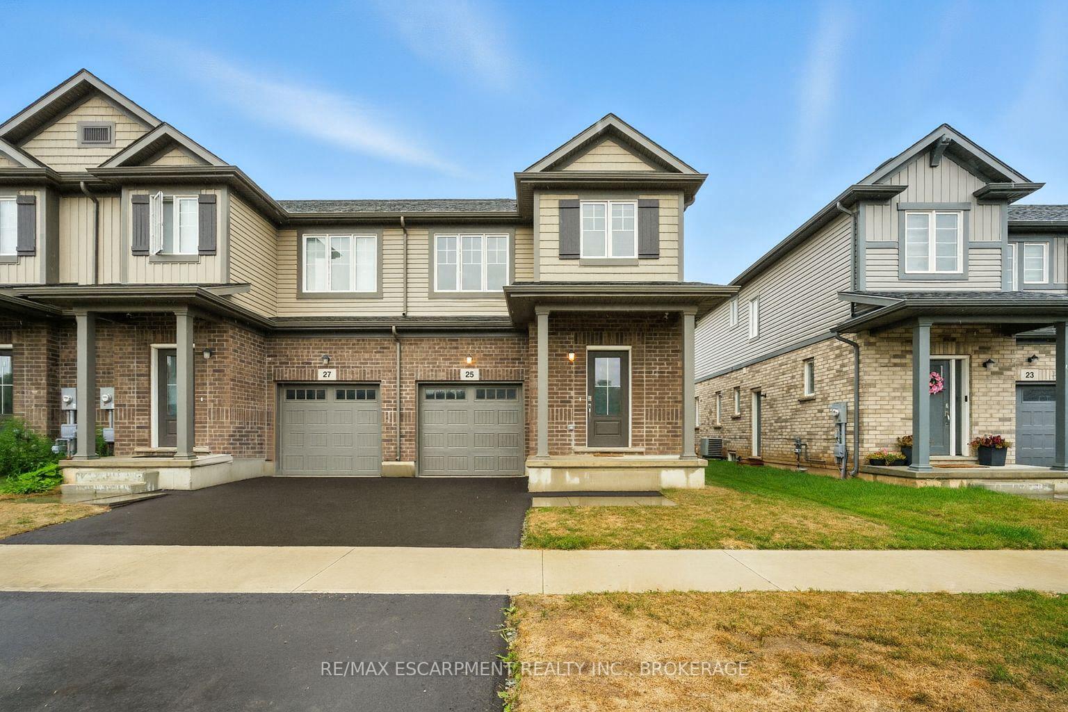 Photo 1 of 25 Saffron Way, Pelham, Fonthill — HOMEH