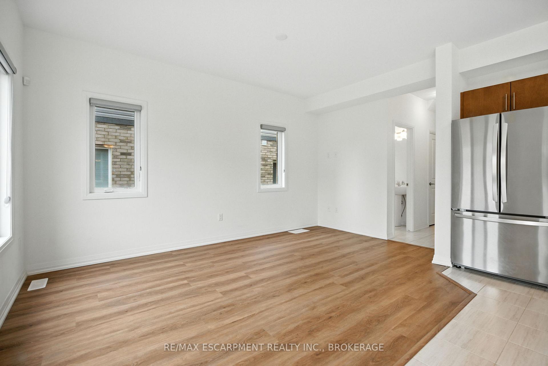 Photo 11 of 25 Saffron Way, Pelham, Fonthill — HOMEH