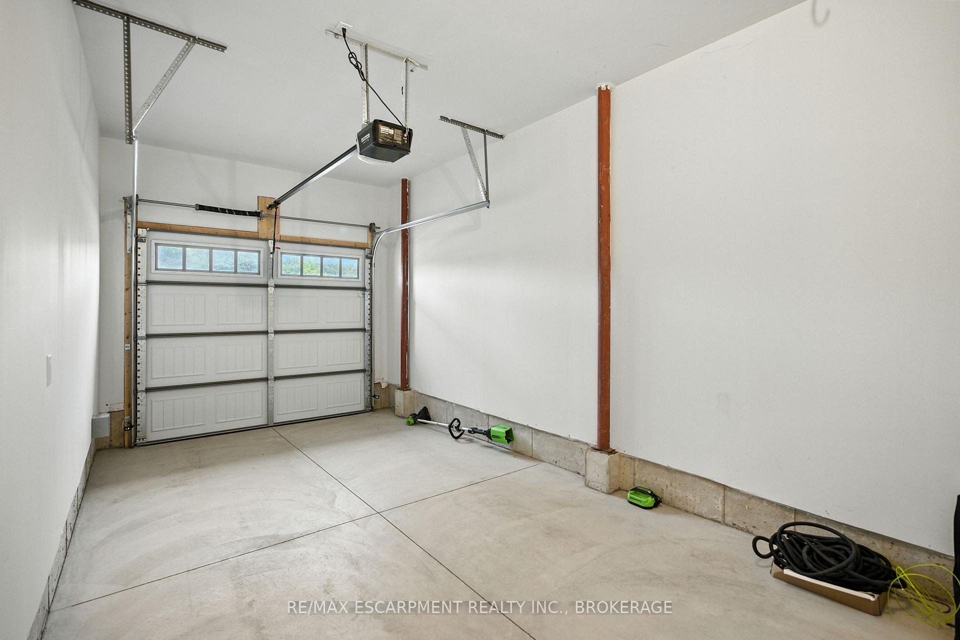 Photo 14 of 25 Saffron Way, Pelham, Fonthill — HOMEH