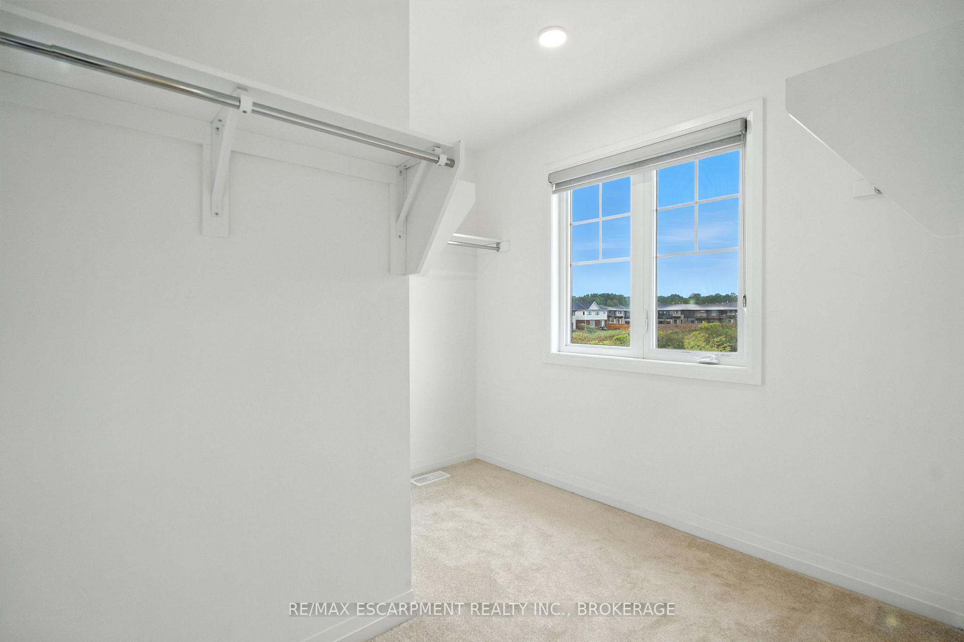 Photo 18 of 25 Saffron Way, Pelham, Fonthill — HOMEH