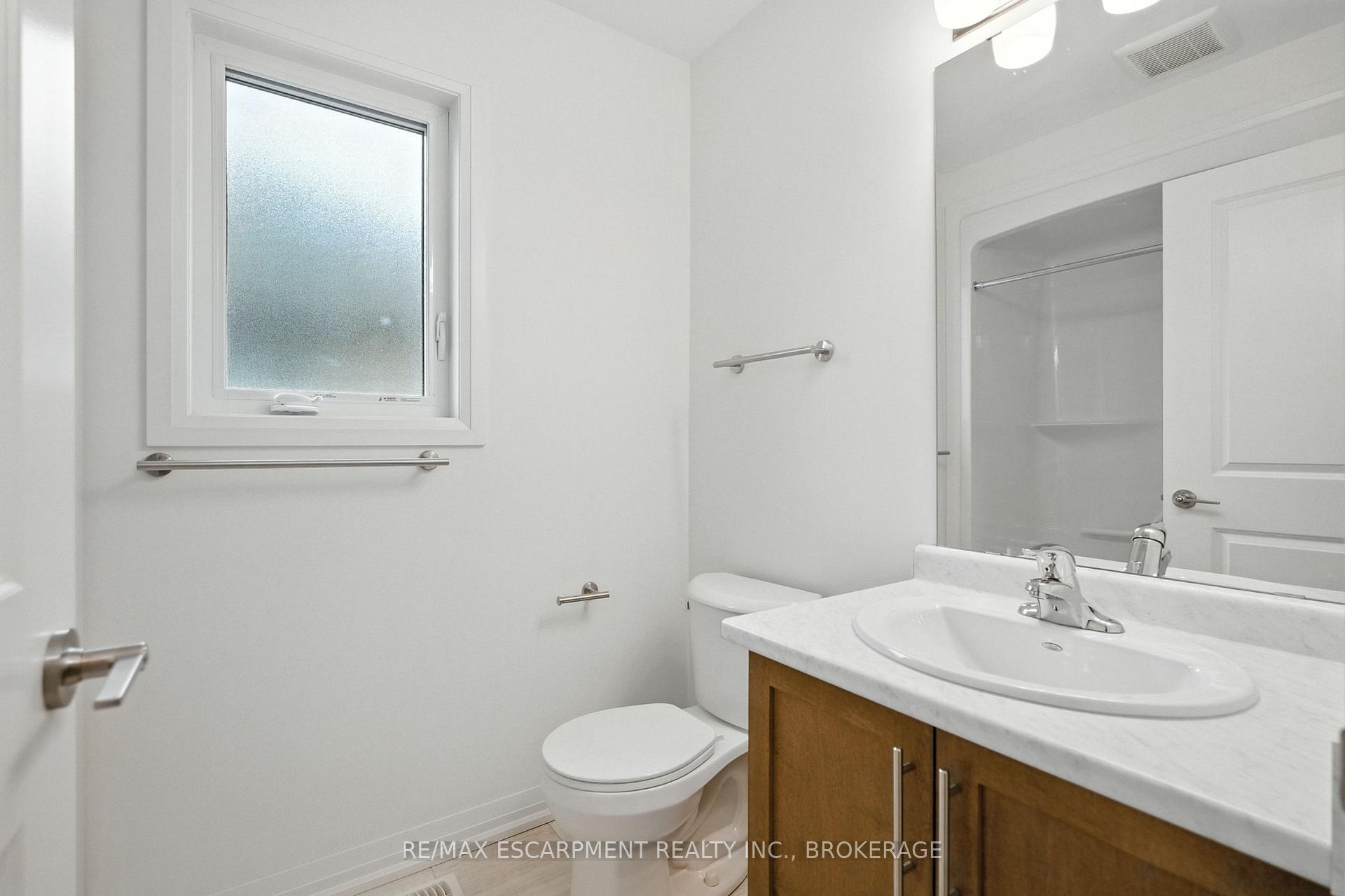 Photo 22 of 25 Saffron Way, Pelham, Fonthill — HOMEH