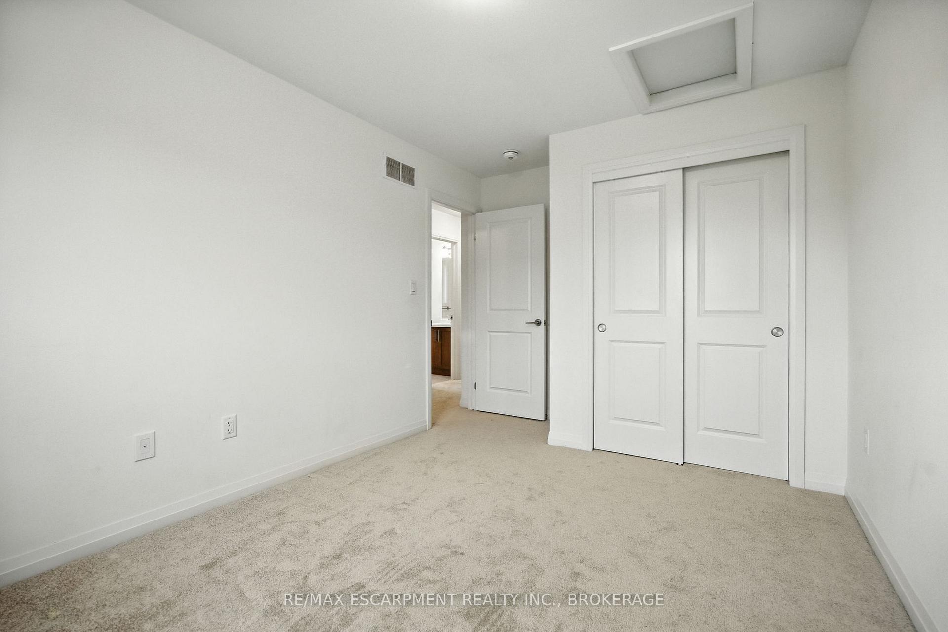 Photo 24 of 25 Saffron Way, Pelham, Fonthill — HOMEH