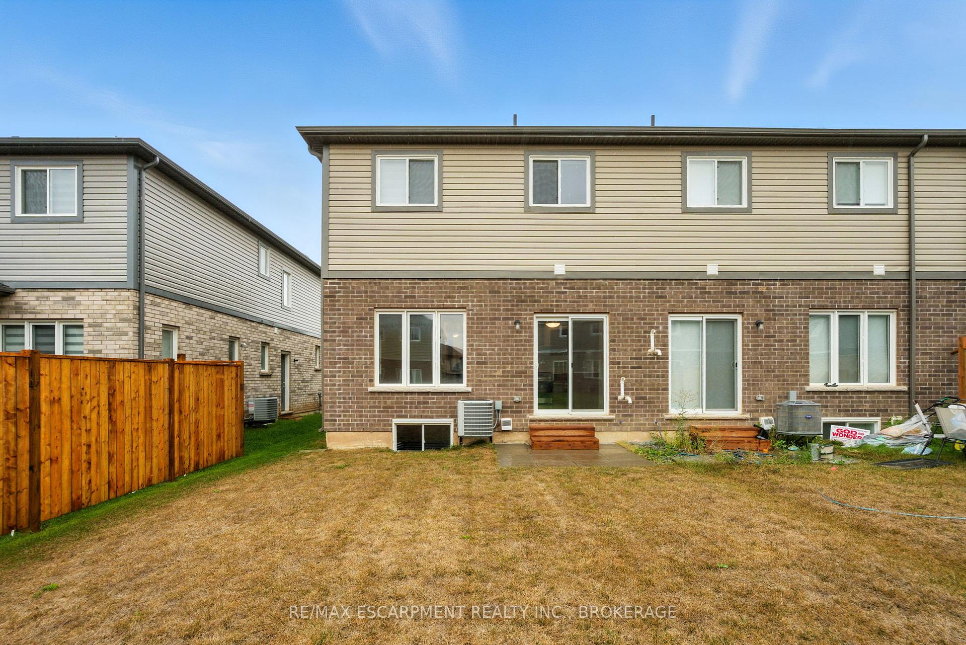 Photo 31 of 25 Saffron Way, Pelham, Fonthill — HOMEH