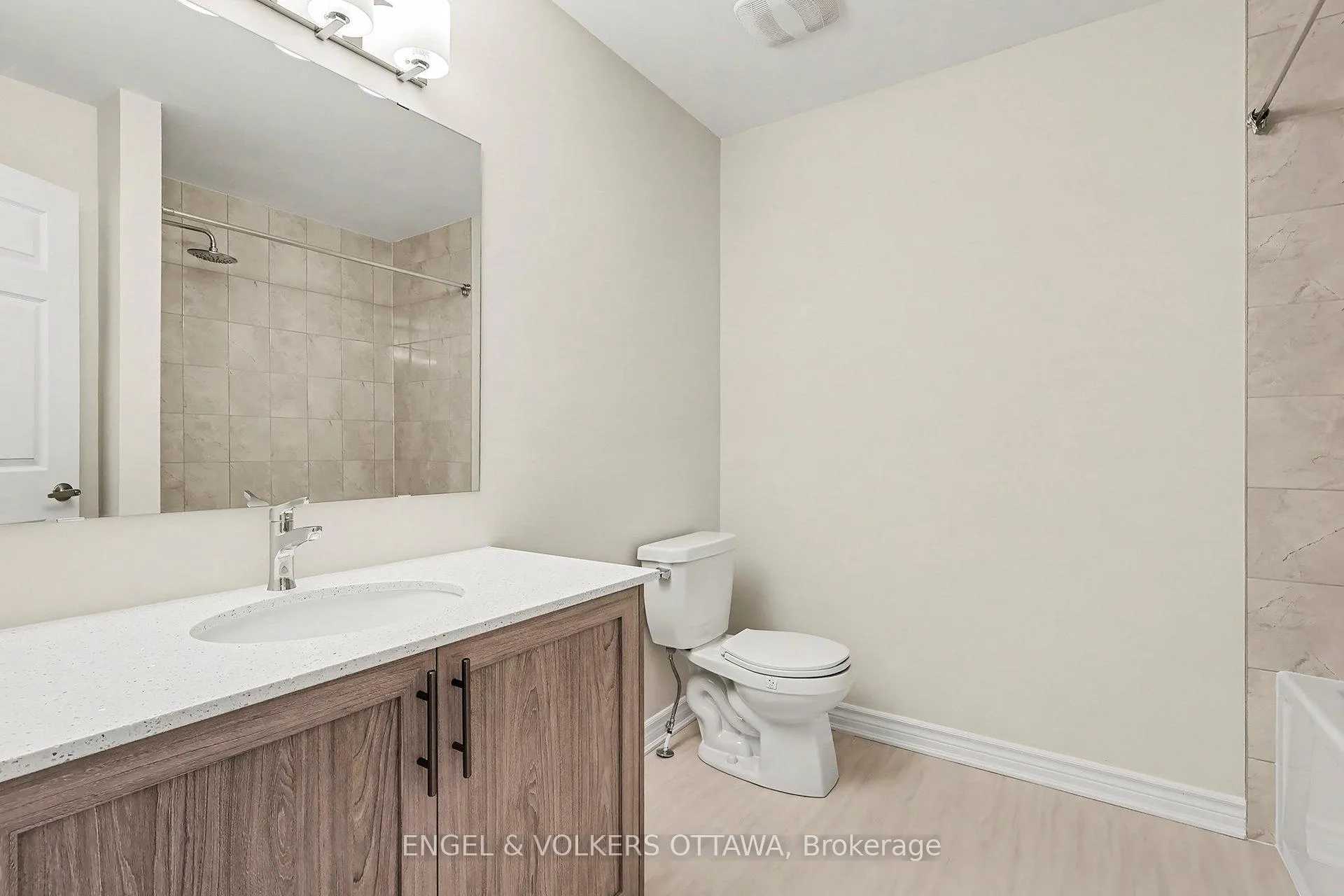 Photo 5 of 414 Broadcast Avenue, Ottawa, Avalon West — HOMEH