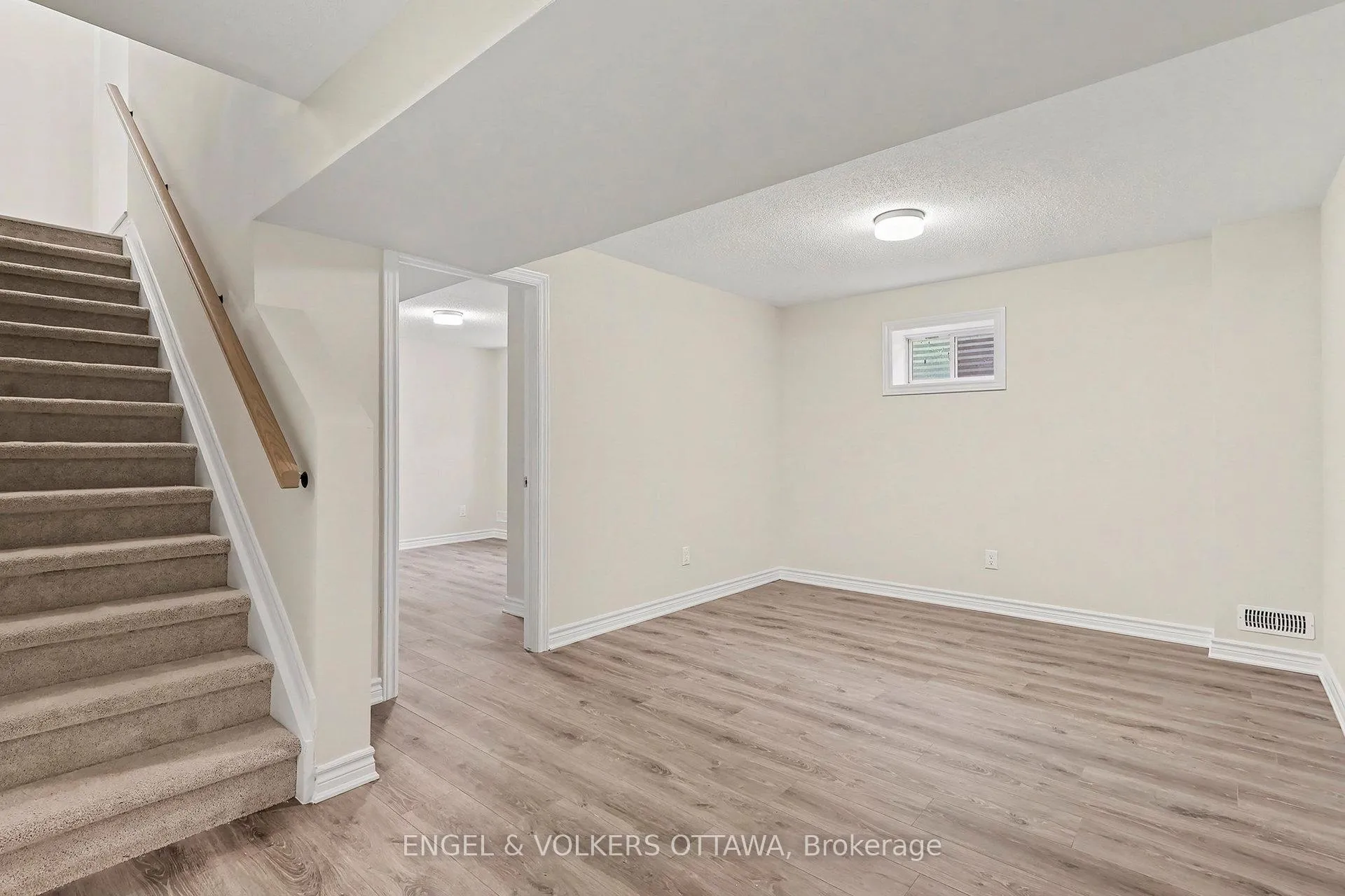 Photo 9 of 414 Broadcast Avenue, Ottawa, Avalon West — HOMEH