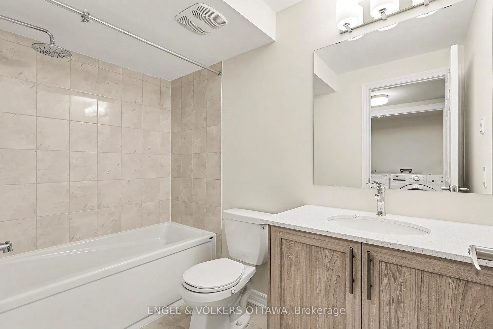 Photo 11 of 414 Broadcast Avenue, Ottawa, Avalon West — HOMEH