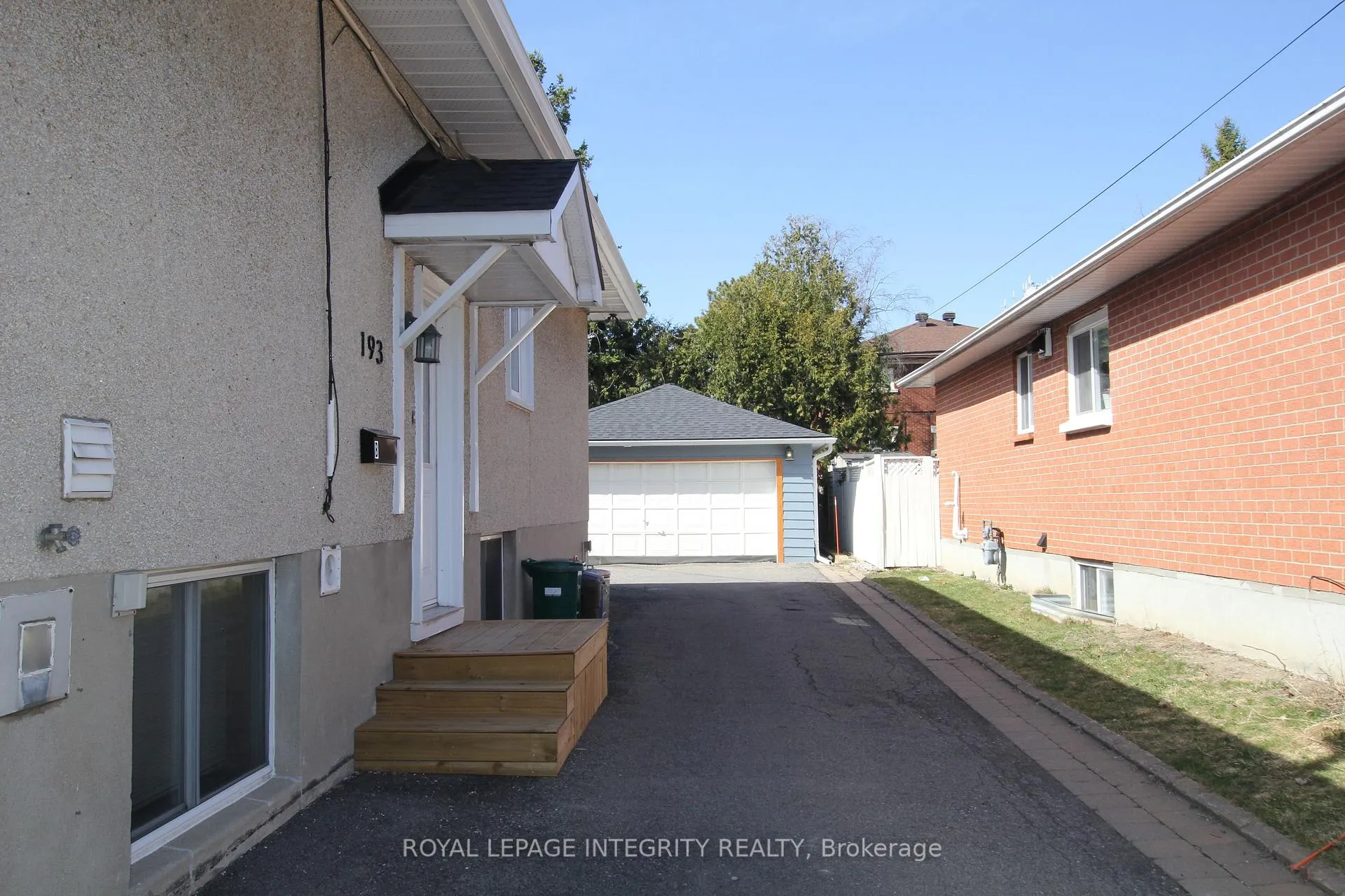 Photo 3 of Unit B, 193 Glynn Avenue, Ottawa, Overbrook/Castle Heights — HOMEH