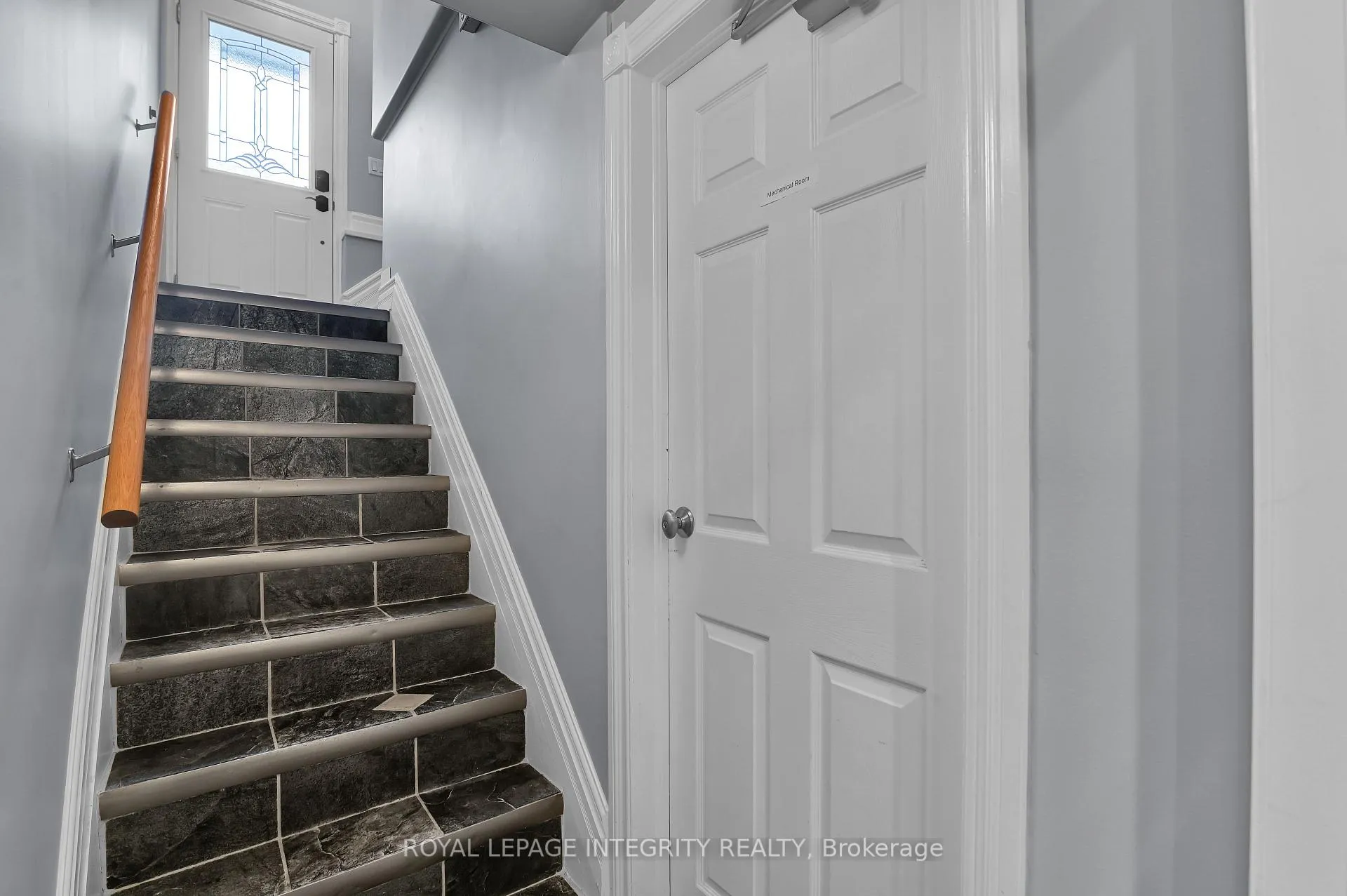 Photo 5 of Unit B, 193 Glynn Avenue, Ottawa, Overbrook/Castle Heights — HOMEH