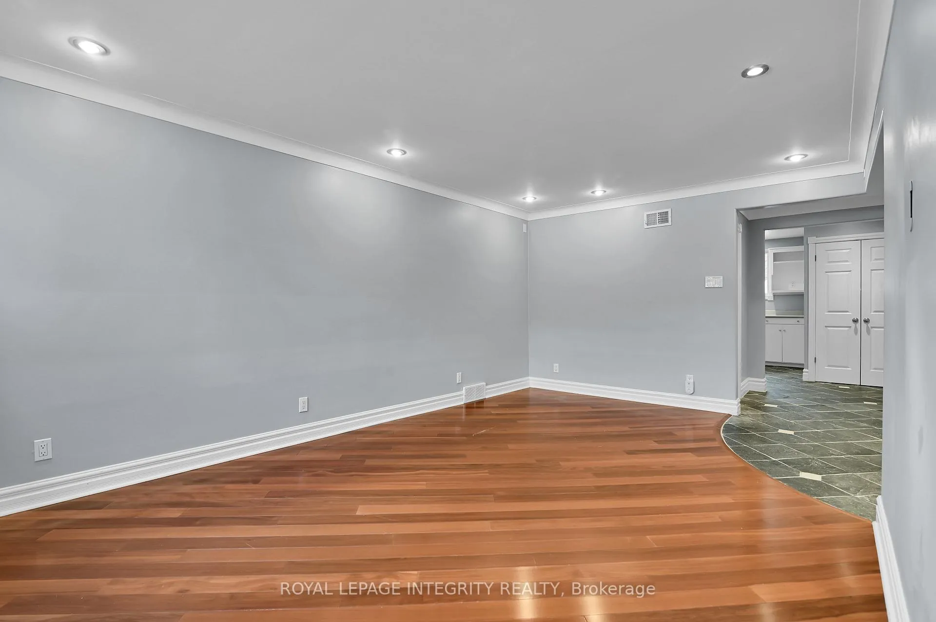 Photo 9 of Unit B, 193 Glynn Avenue, Ottawa, Overbrook/Castle Heights — HOMEH