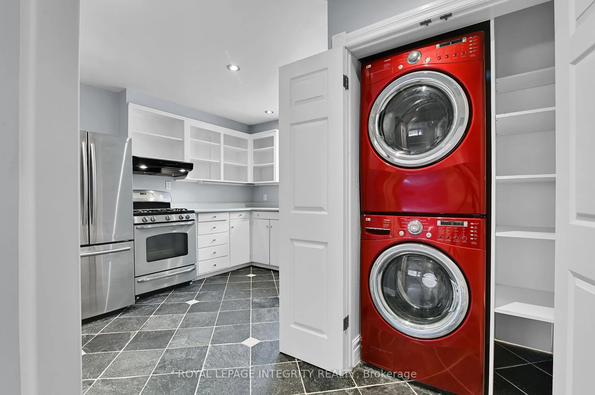 Photo 17 of Unit B, 193 Glynn Avenue, Ottawa, Overbrook/Castle Heights — HOMEH