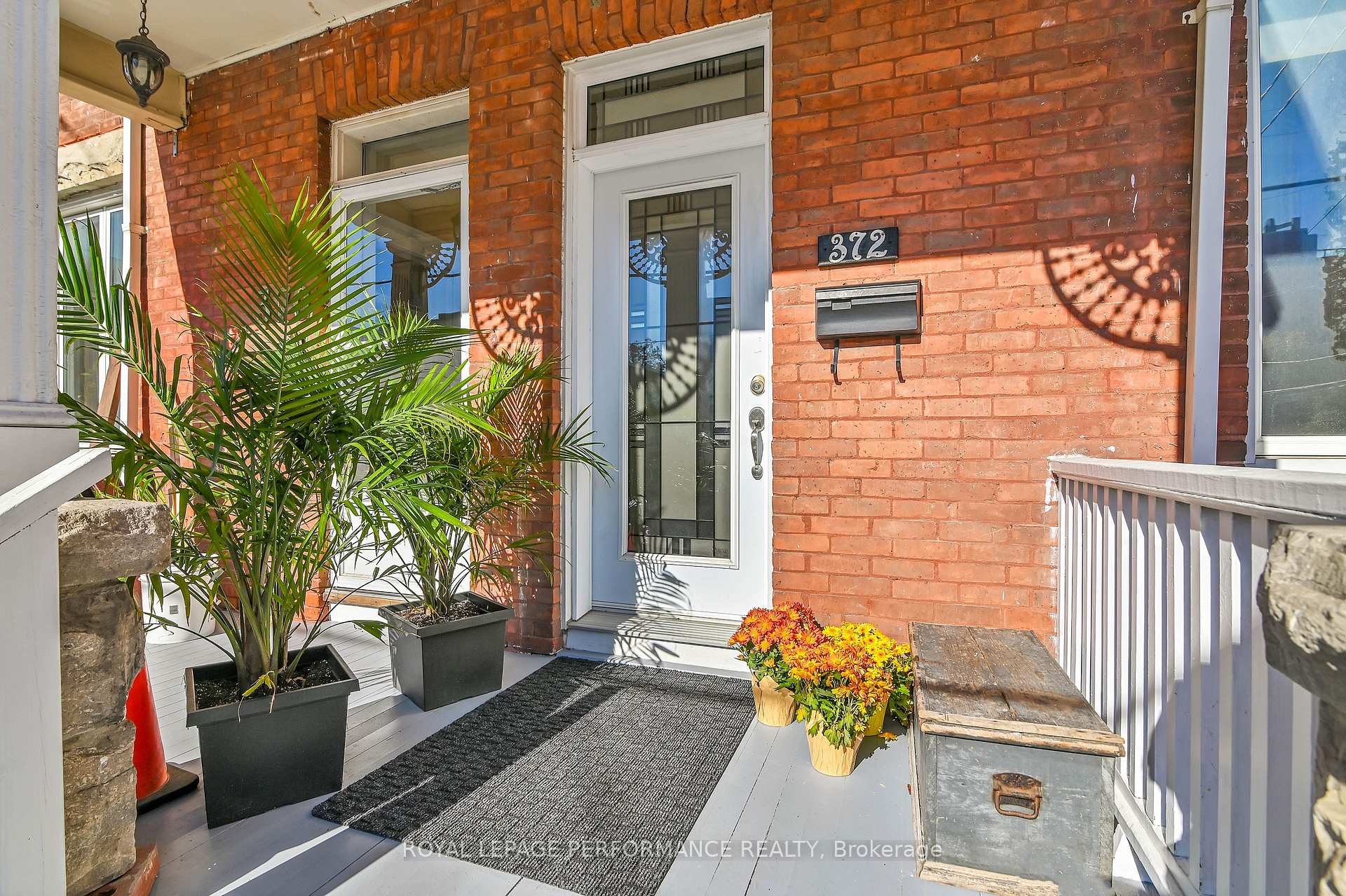 Photo 2 of 372 Mackay Street, Ottawa, Lindenlea — HOMEH