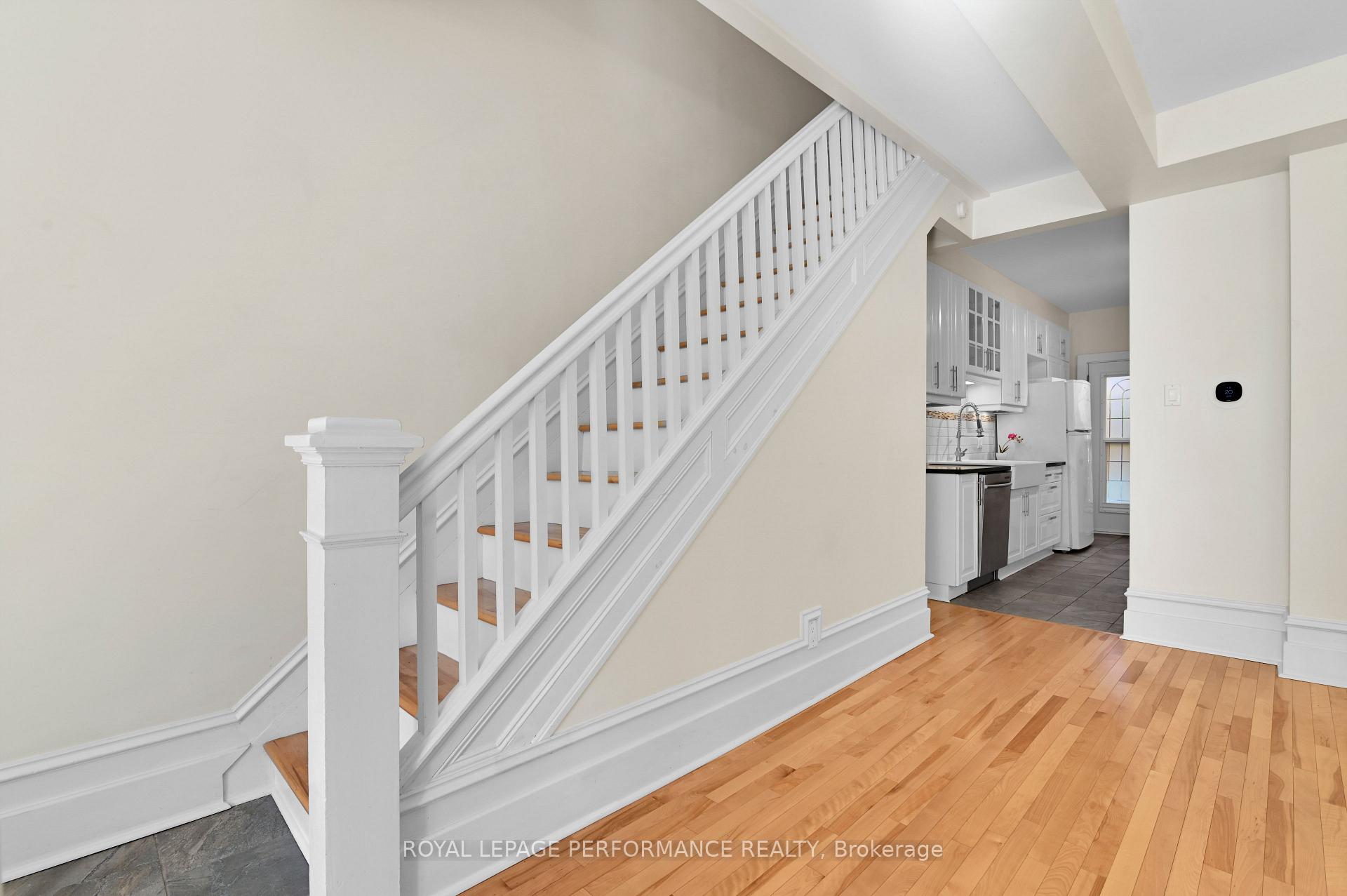Photo 10 of 372 Mackay Street, Ottawa, Lindenlea — HOMEH