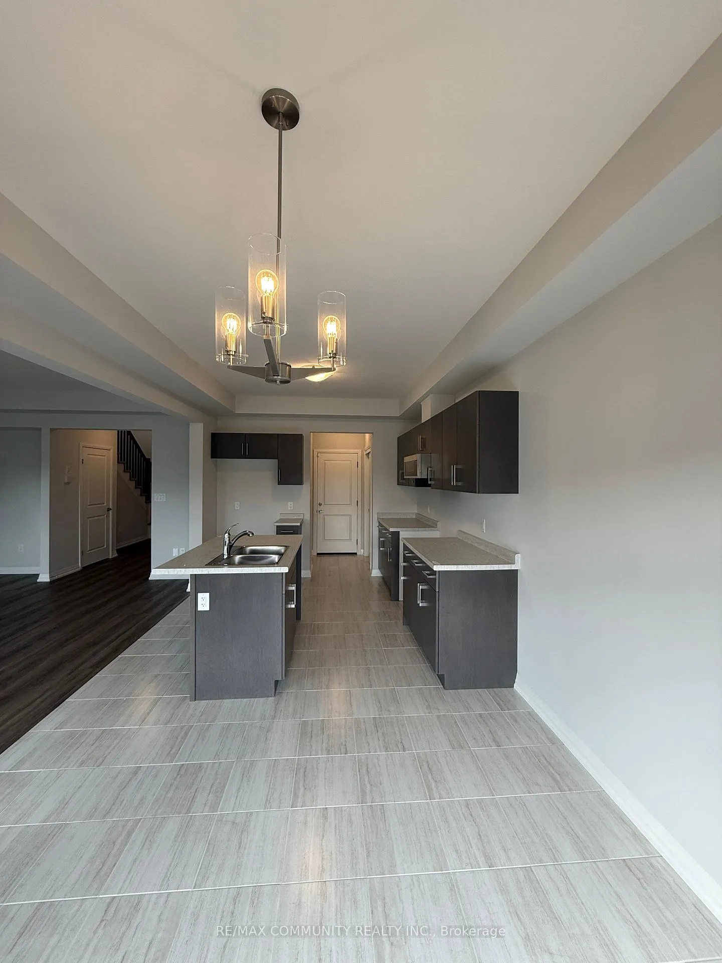 Photo 8 of 76 Acacia Road, Pelham, Fonthill — HOMEH
