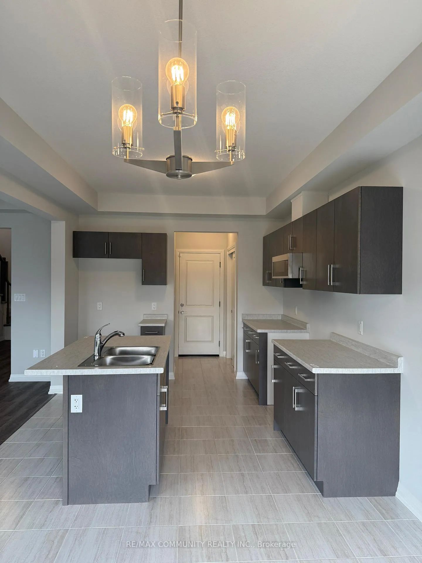 Photo 9 of 76 Acacia Road, Pelham, Fonthill — HOMEH