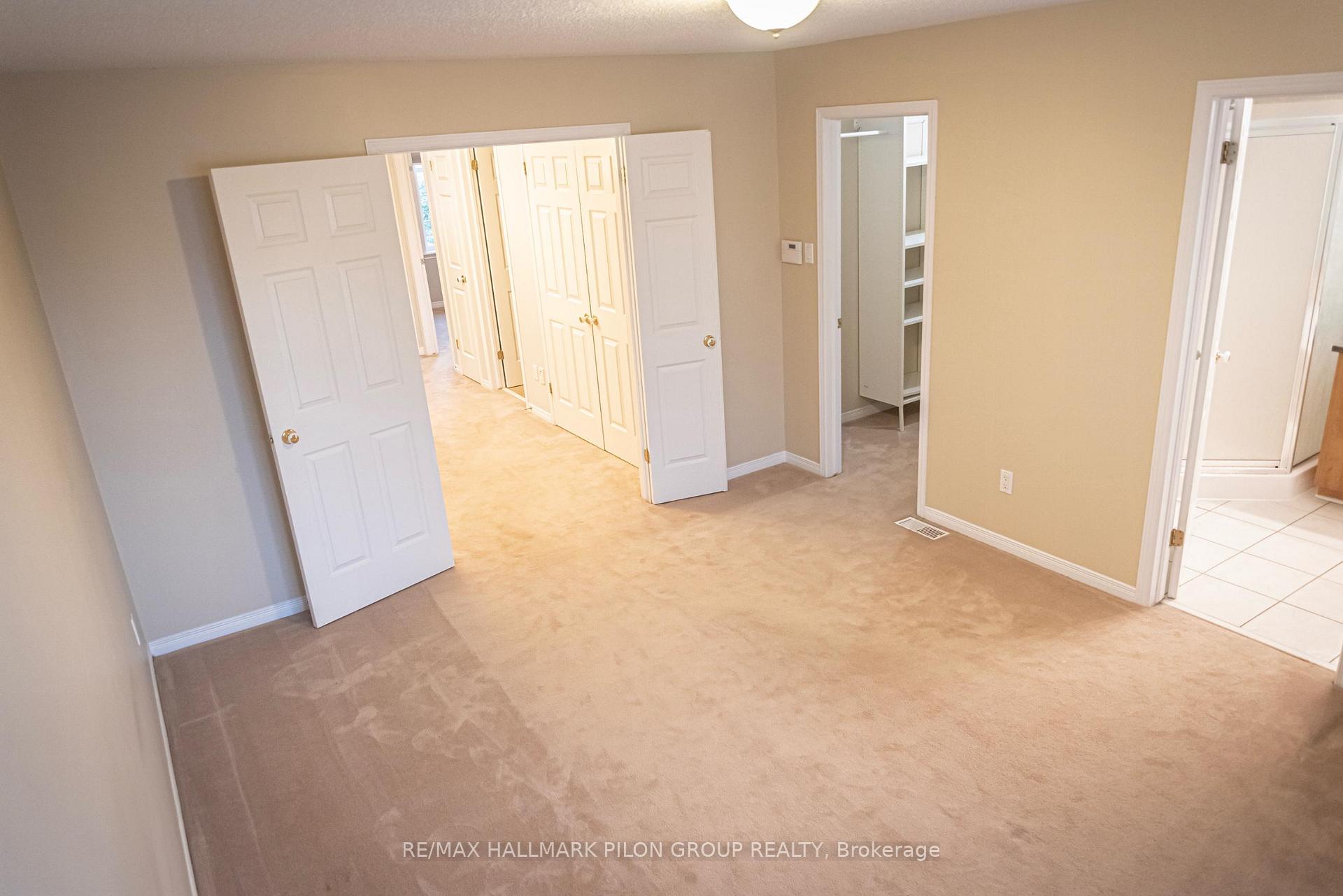 Photo 8 of 2077 Bergamot Circle, Ottawa, Springridge/East Village — HOMEH