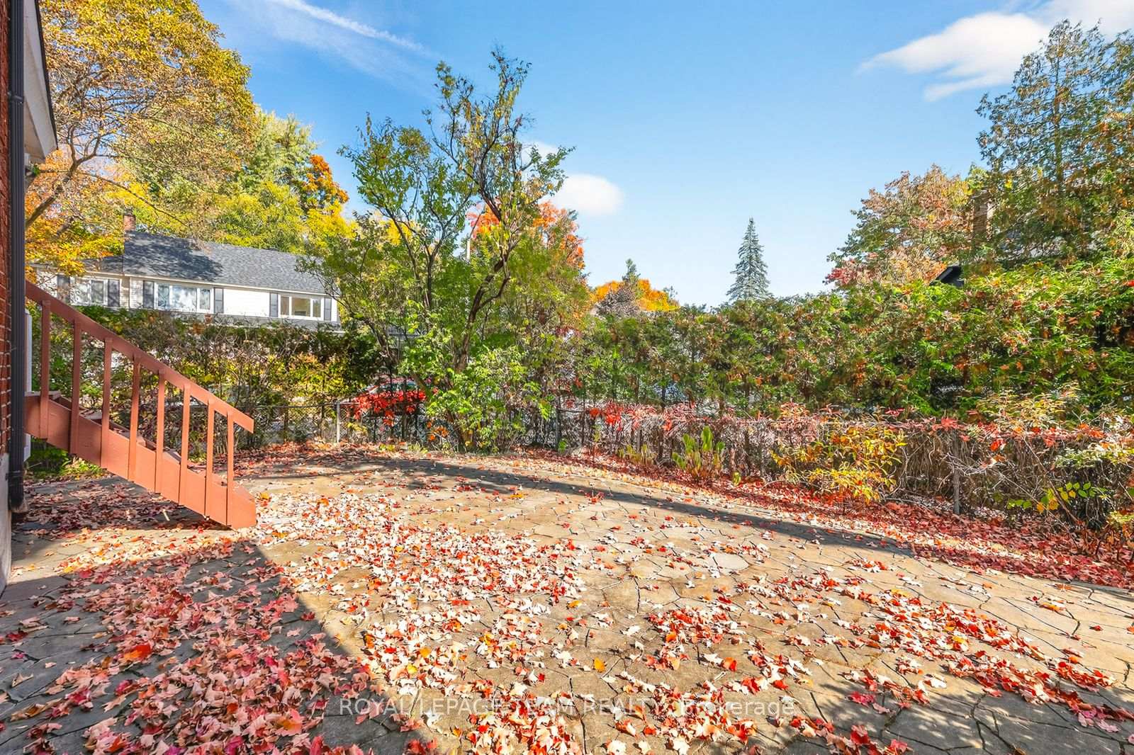 Photo 11 of 100 Maple Lane, Ottawa, Lindenlea — HOMEH