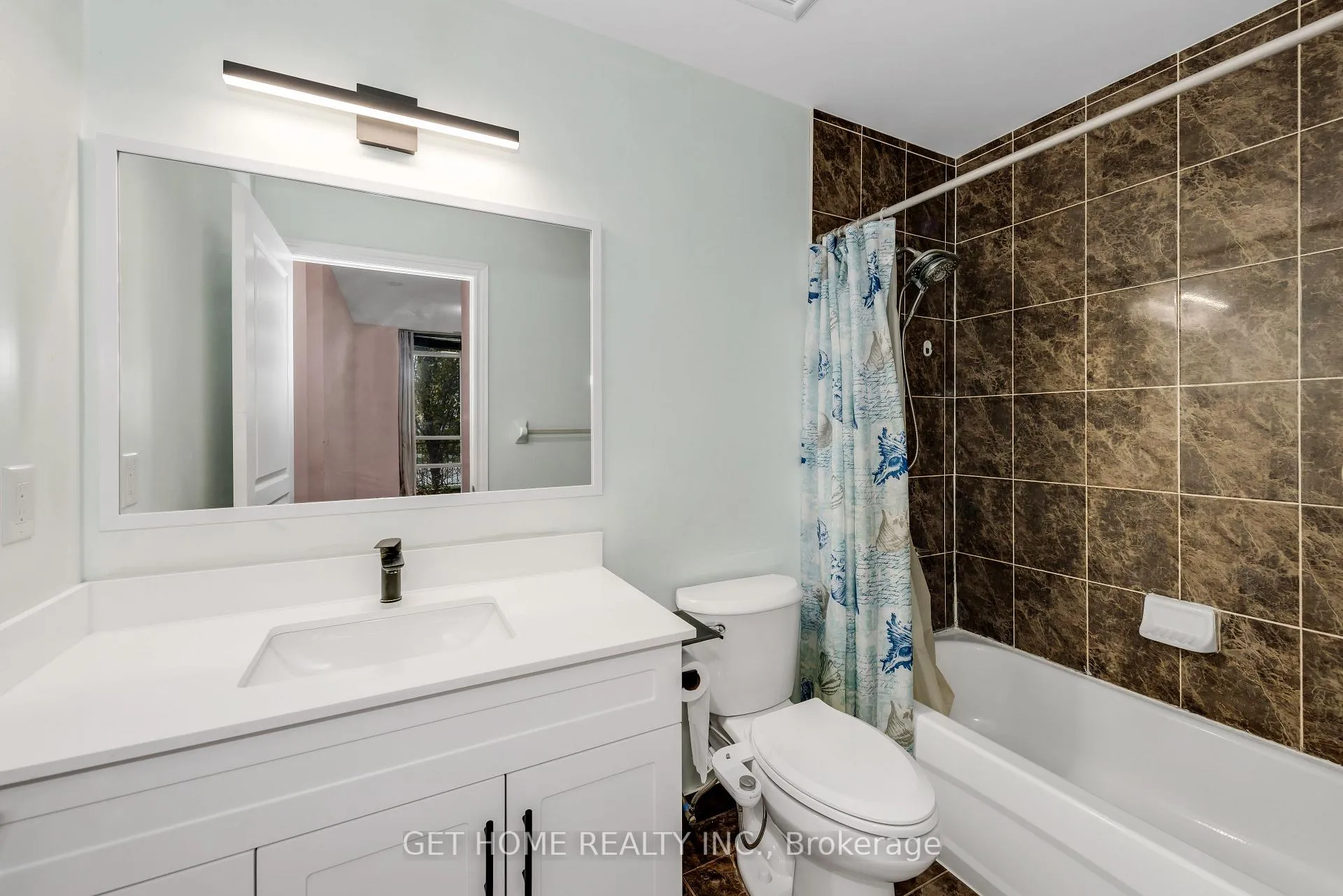 Photo 16 of Unit 101, 30 Clegg Road, Markham, Unionville — HOMEH