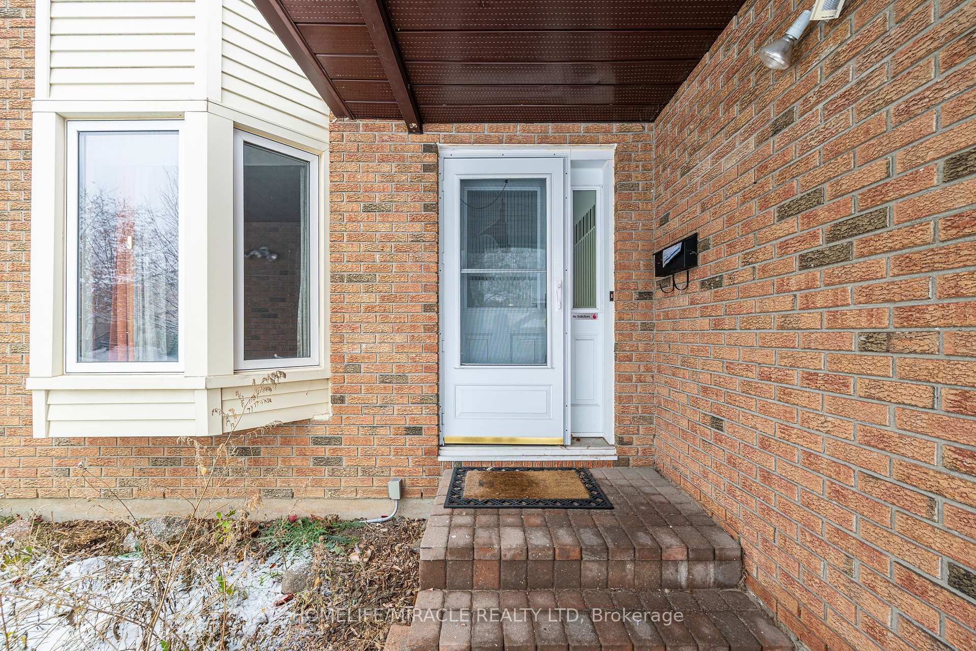 Photo 4 of 1799 Bromont Way, Ottawa, Chateauneuf — HOMEH