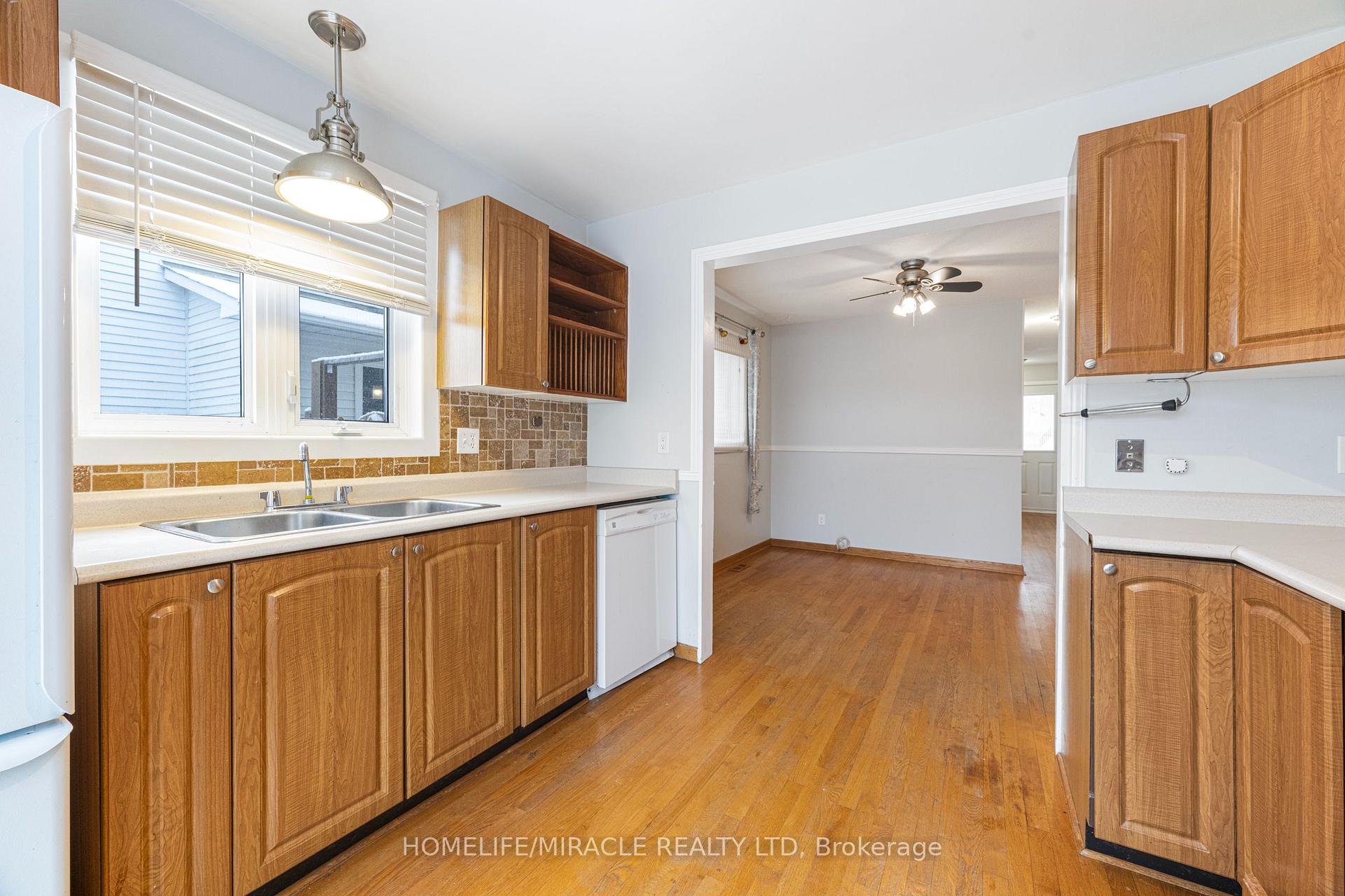 Photo 15 of 1799 Bromont Way, Ottawa, Chateauneuf — HOMEH